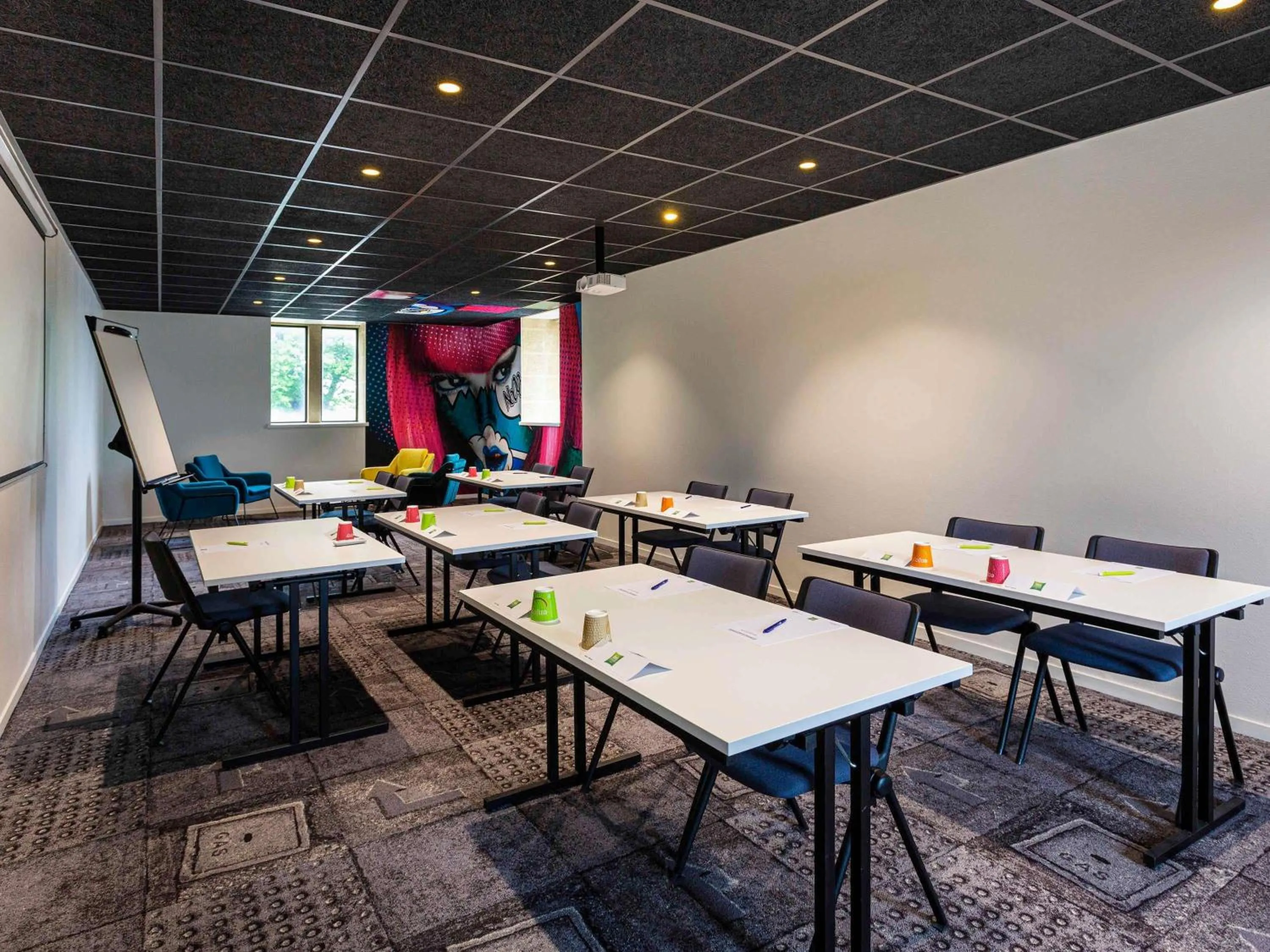 Meeting/conference room in ibis Styles Bordeaux Sud