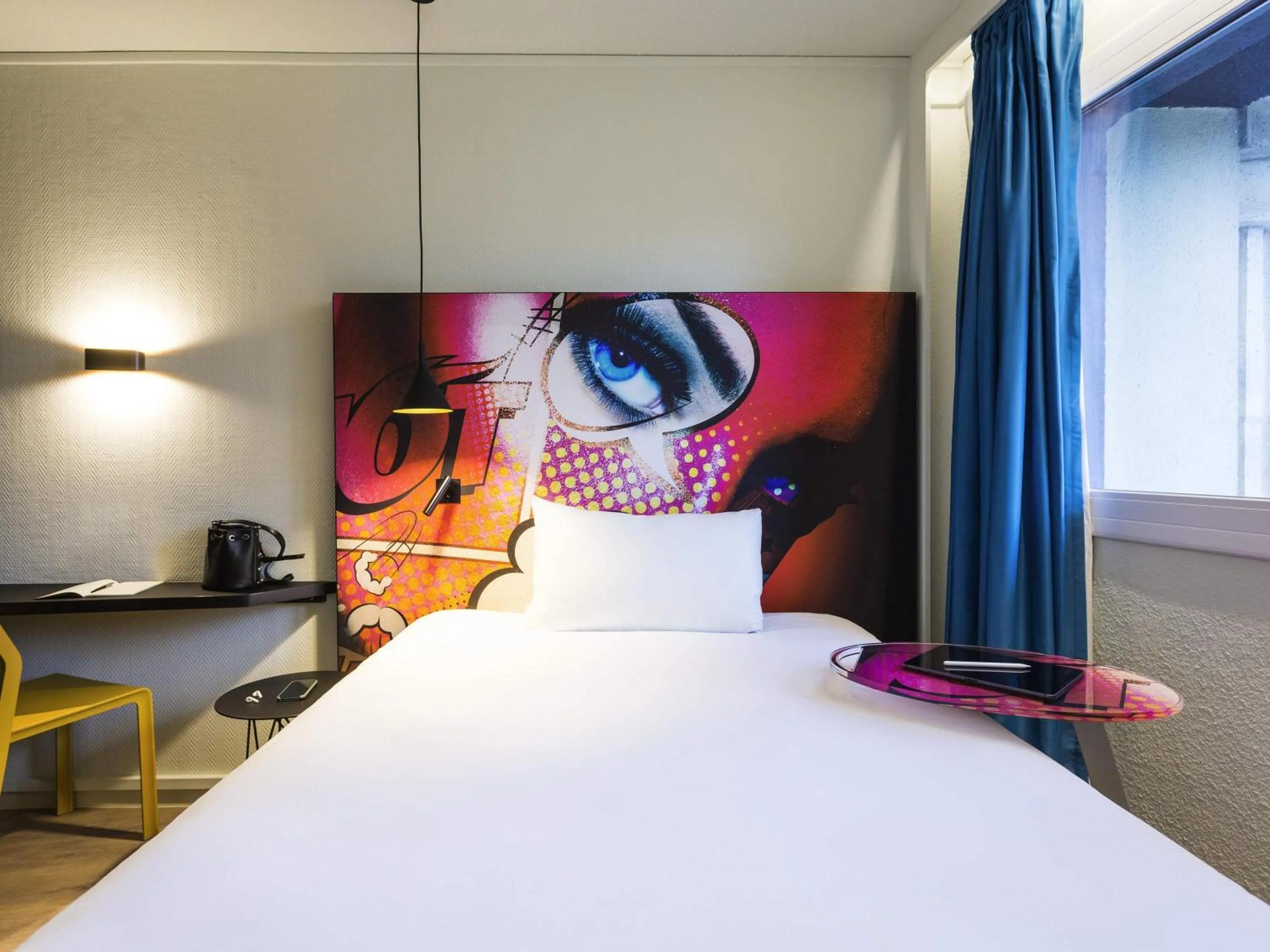 Bedroom, Bed in ibis Styles Bordeaux Sud