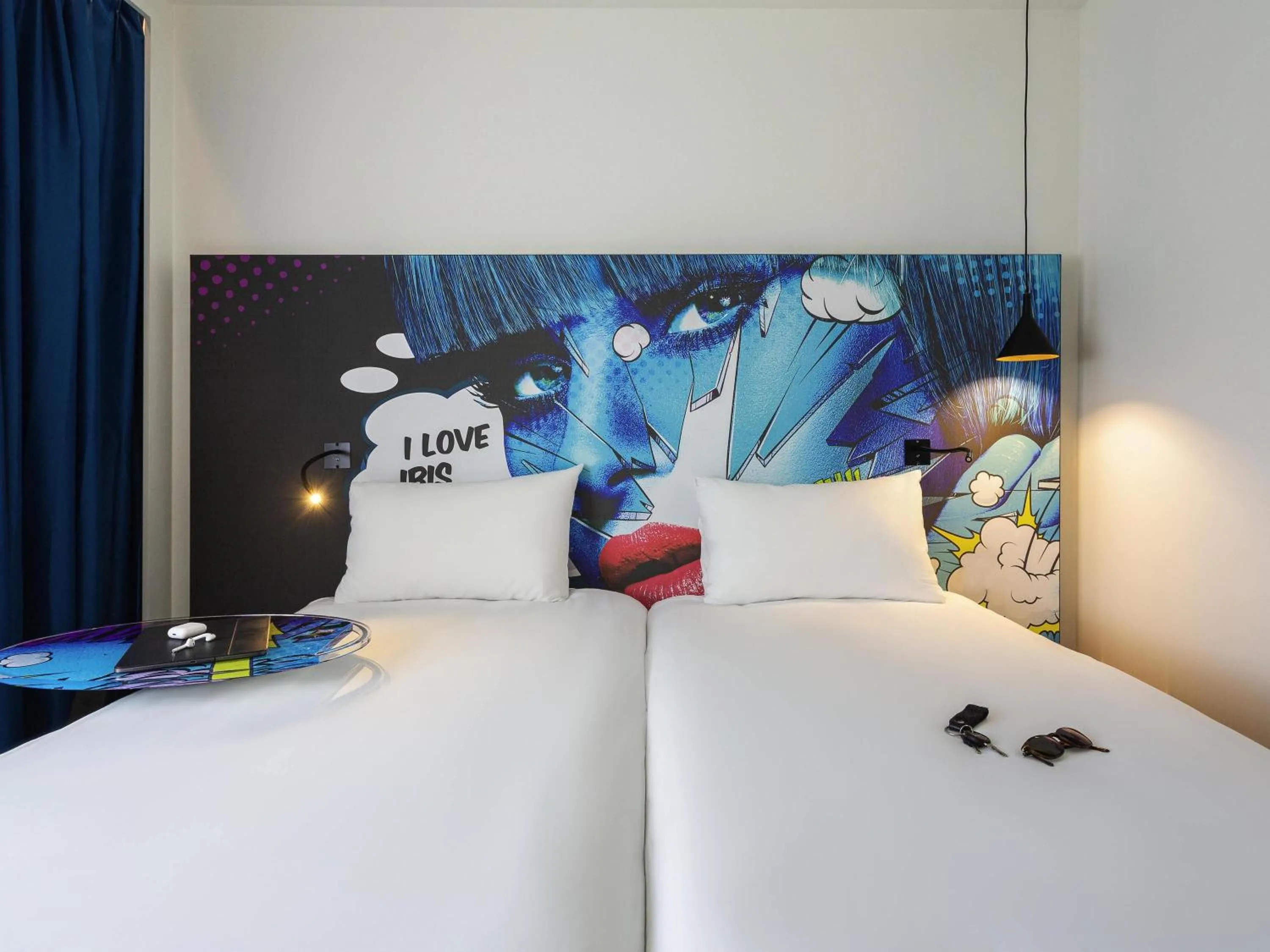 Bedroom, Bed in ibis Styles Bordeaux Sud