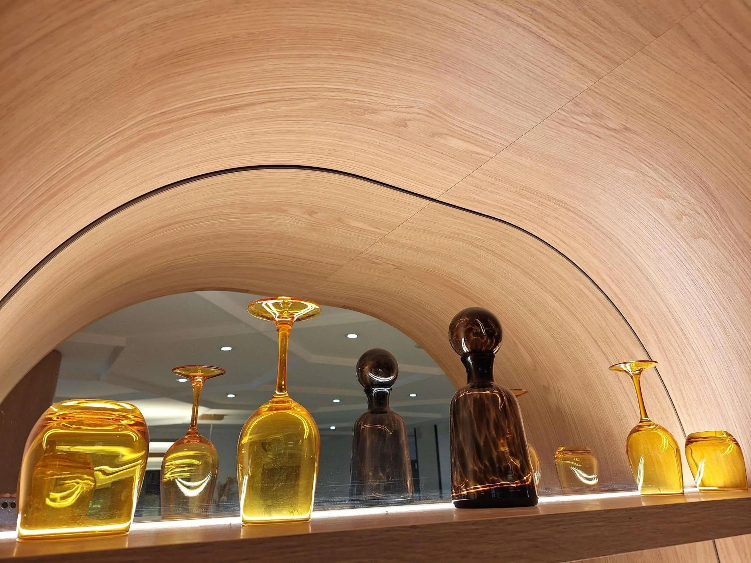 Lounge or bar in Mercure Paris Arc de Triomphe Wagram