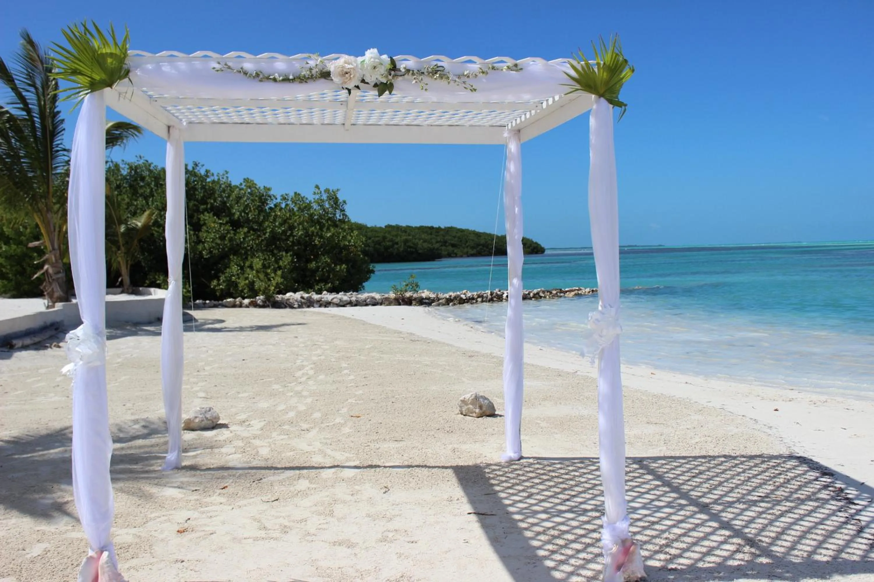 Beach in Shaka Caye All inclusive Resort