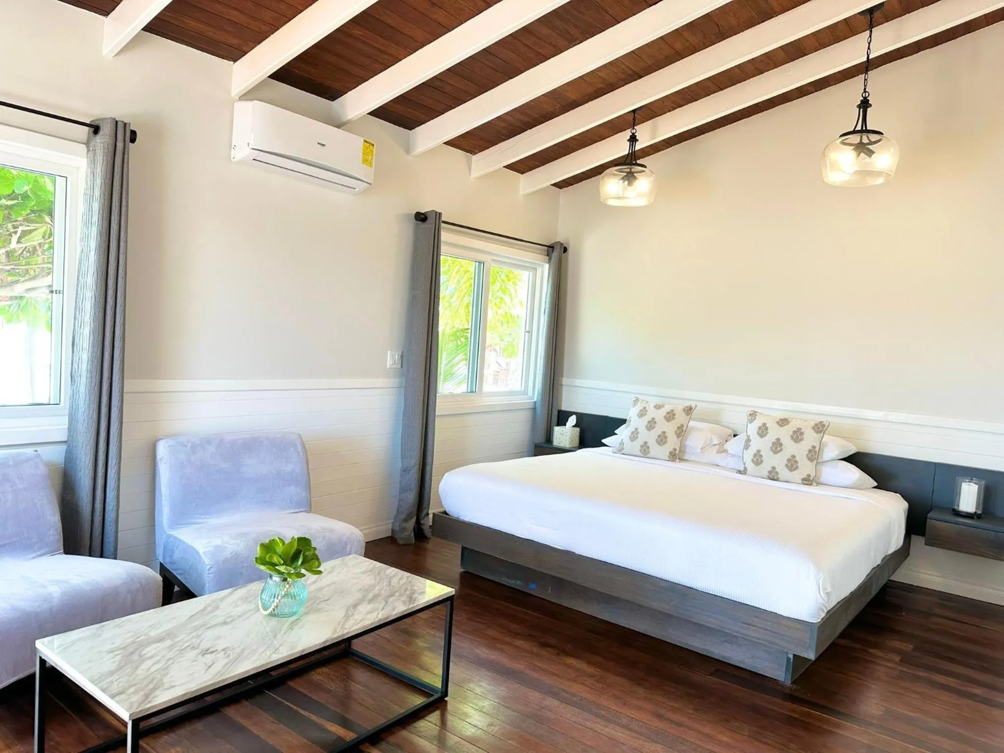 Bed in Shaka Caye All inclusive Resort