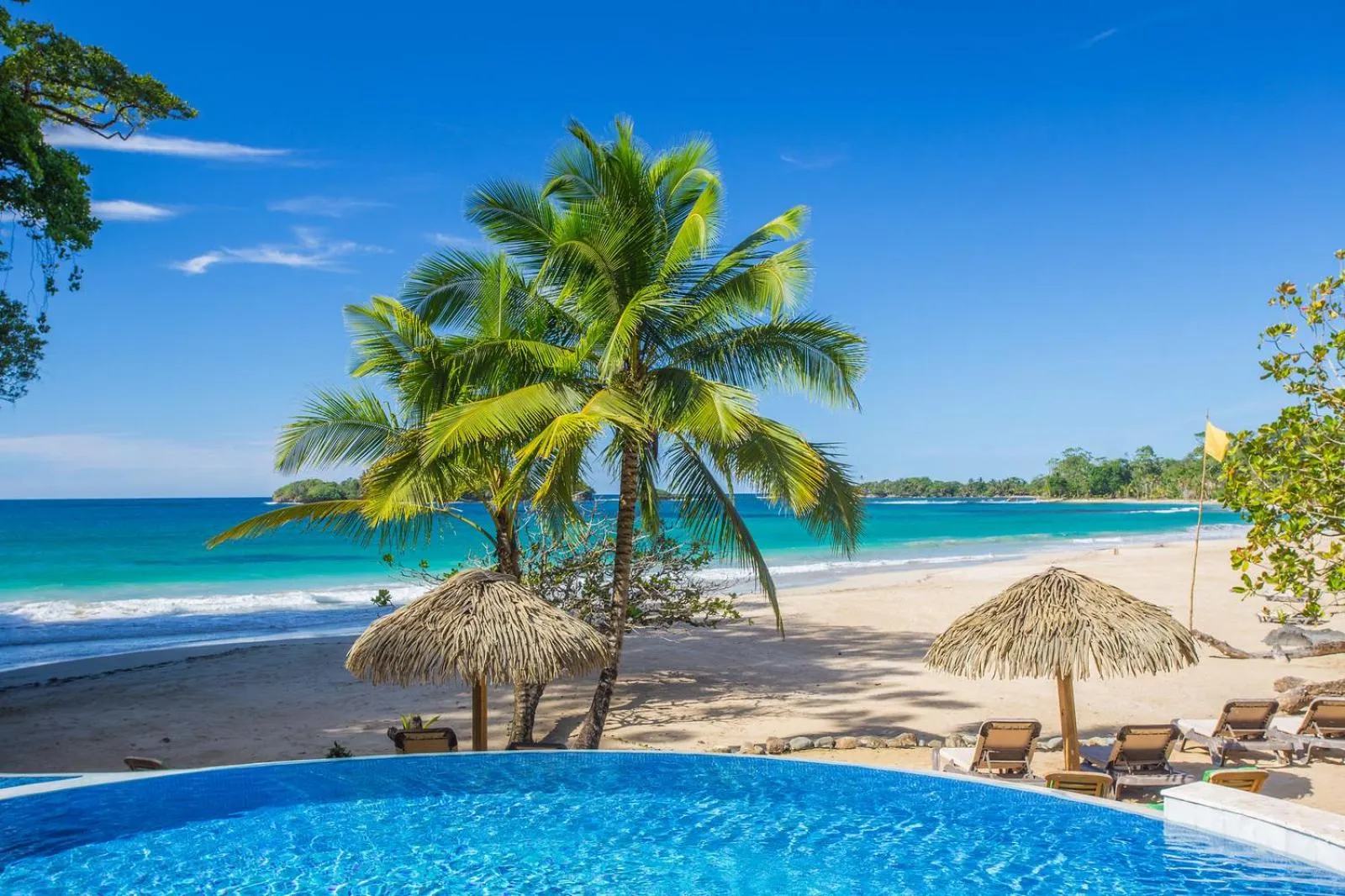 Red Frog Beach Island Resort