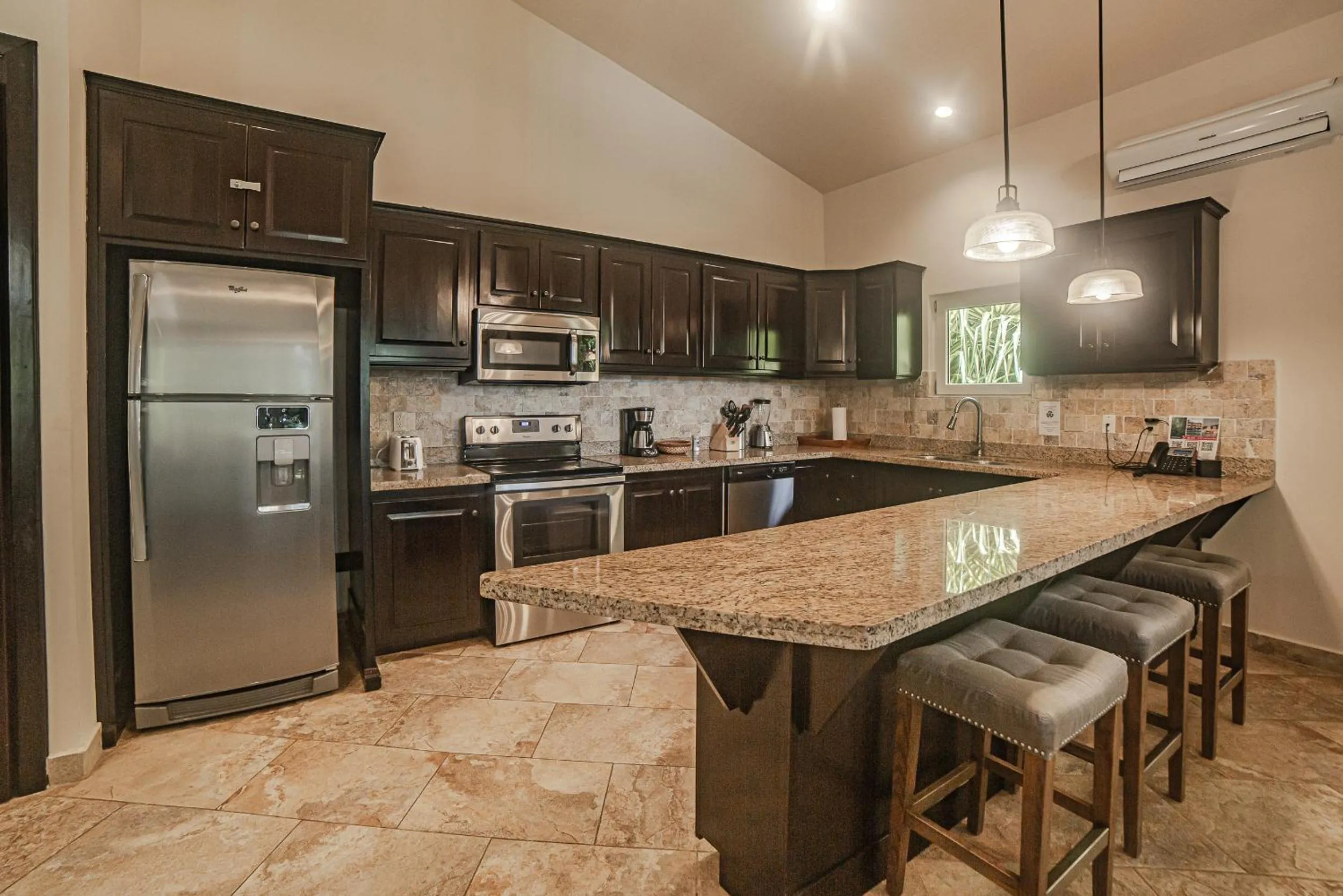 Red Frog Beach Island Resort