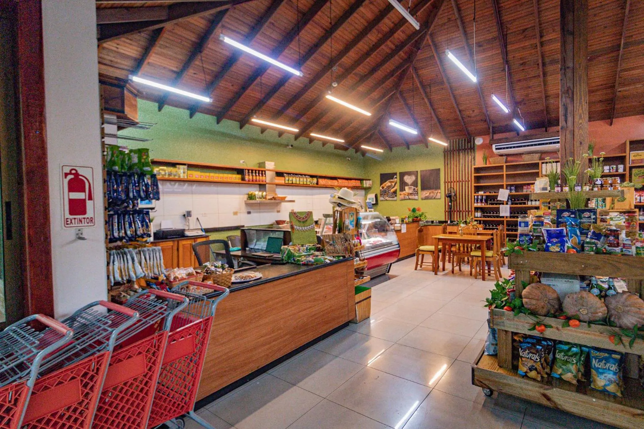 Red Frog Beach Island Resort