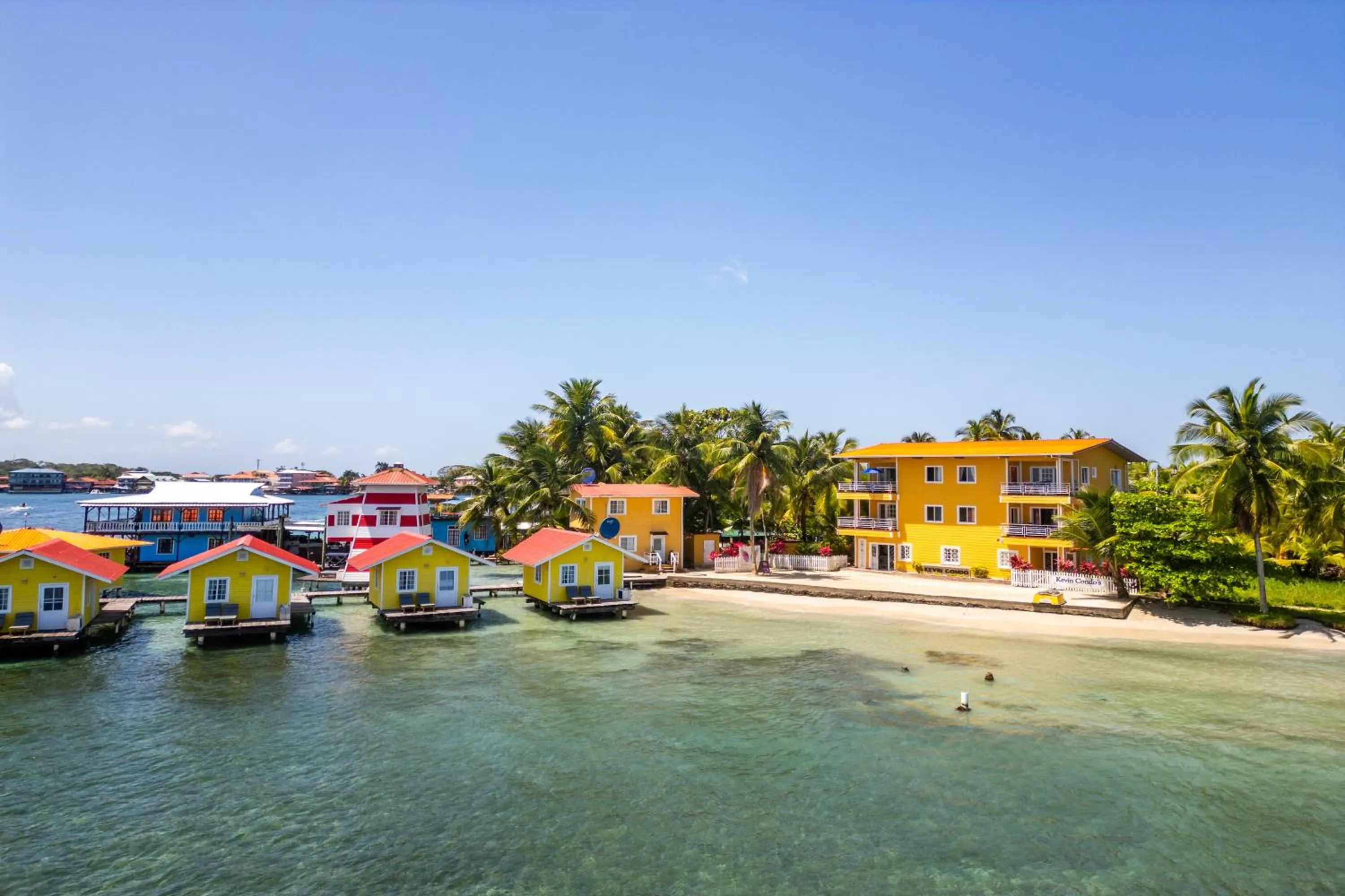 Property building in Faro del Colibri