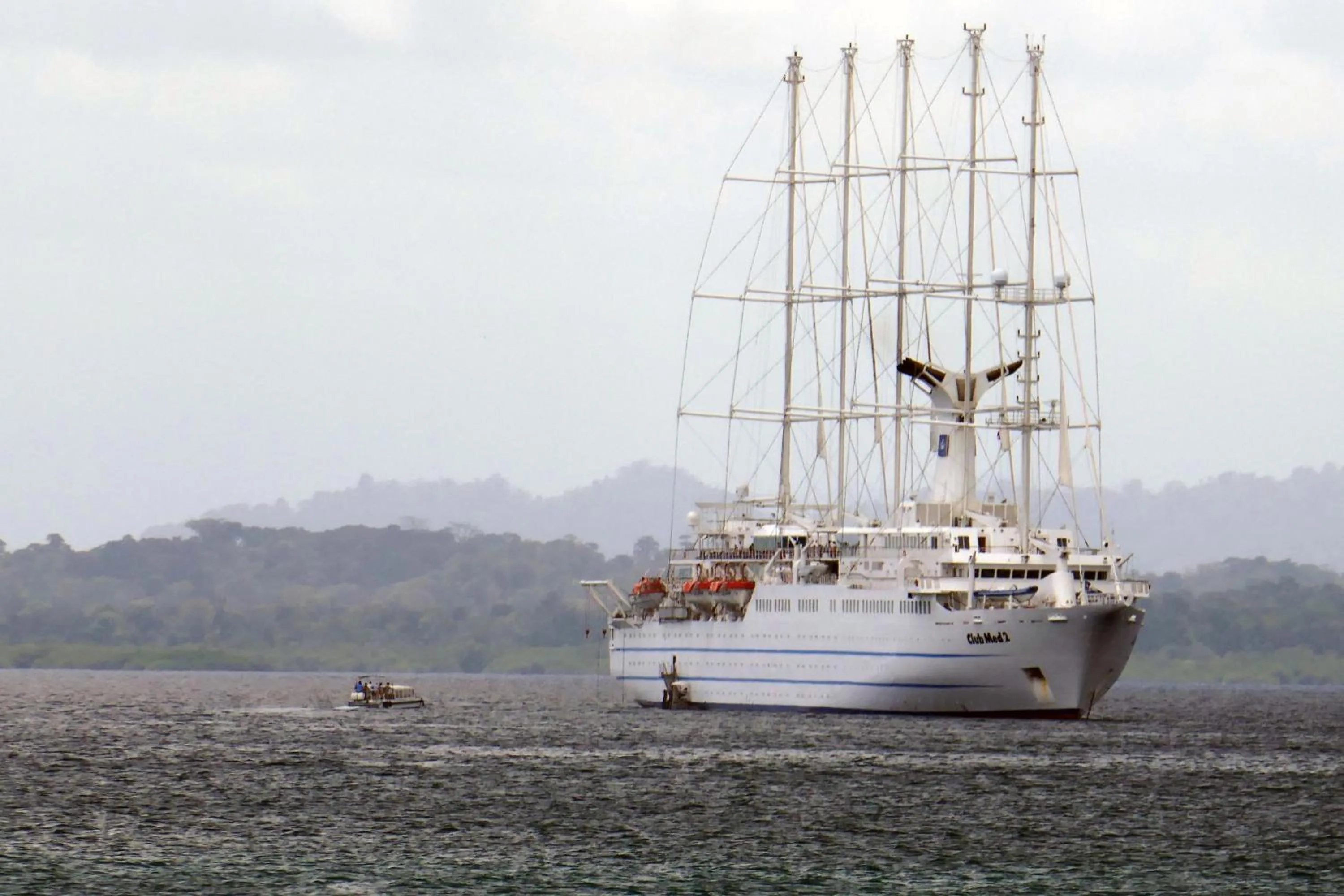 Photo of the whole room in Faro del Colibri