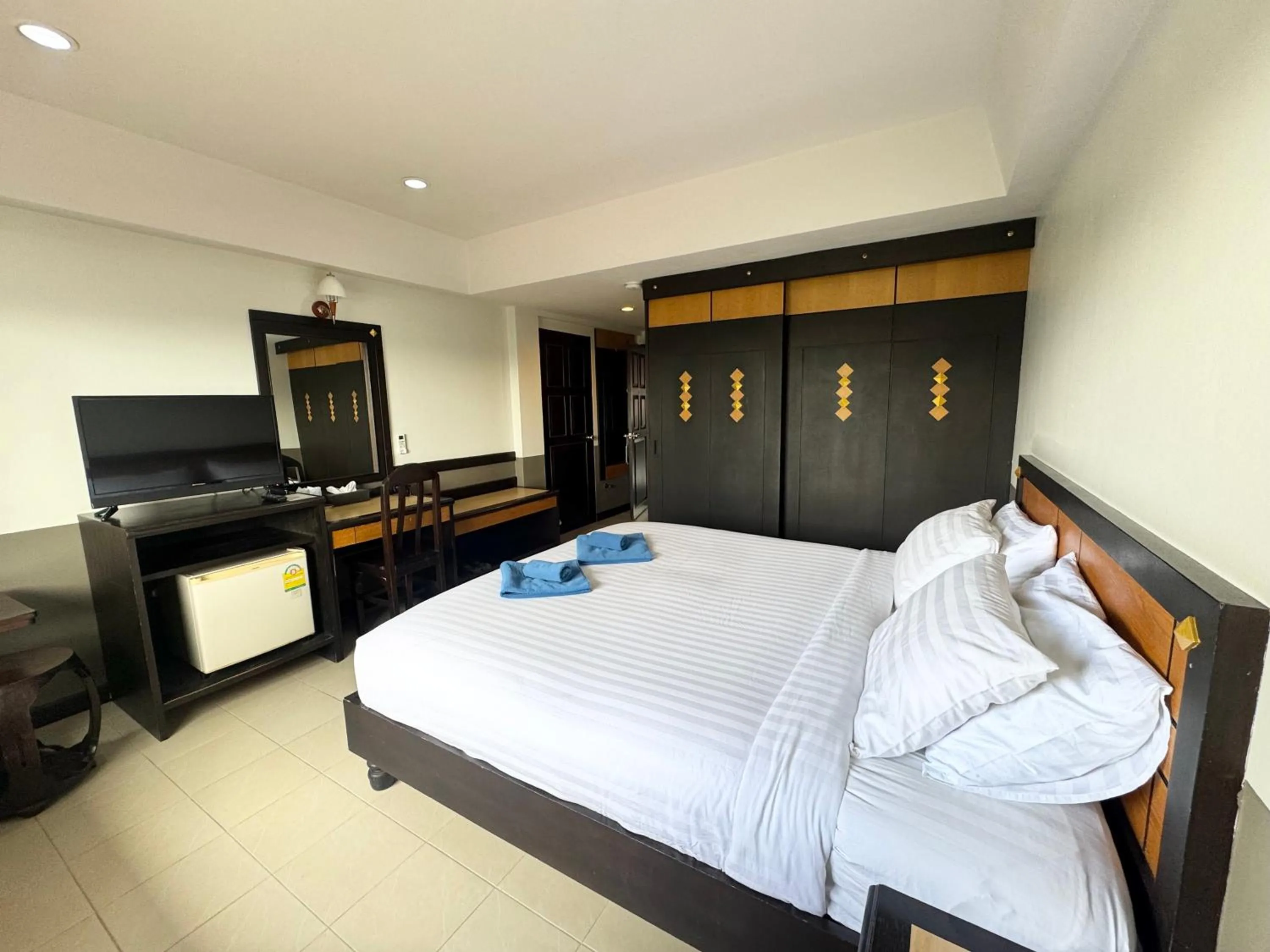 Photo of the whole room, Bed in Ariya inn Chiangrai
