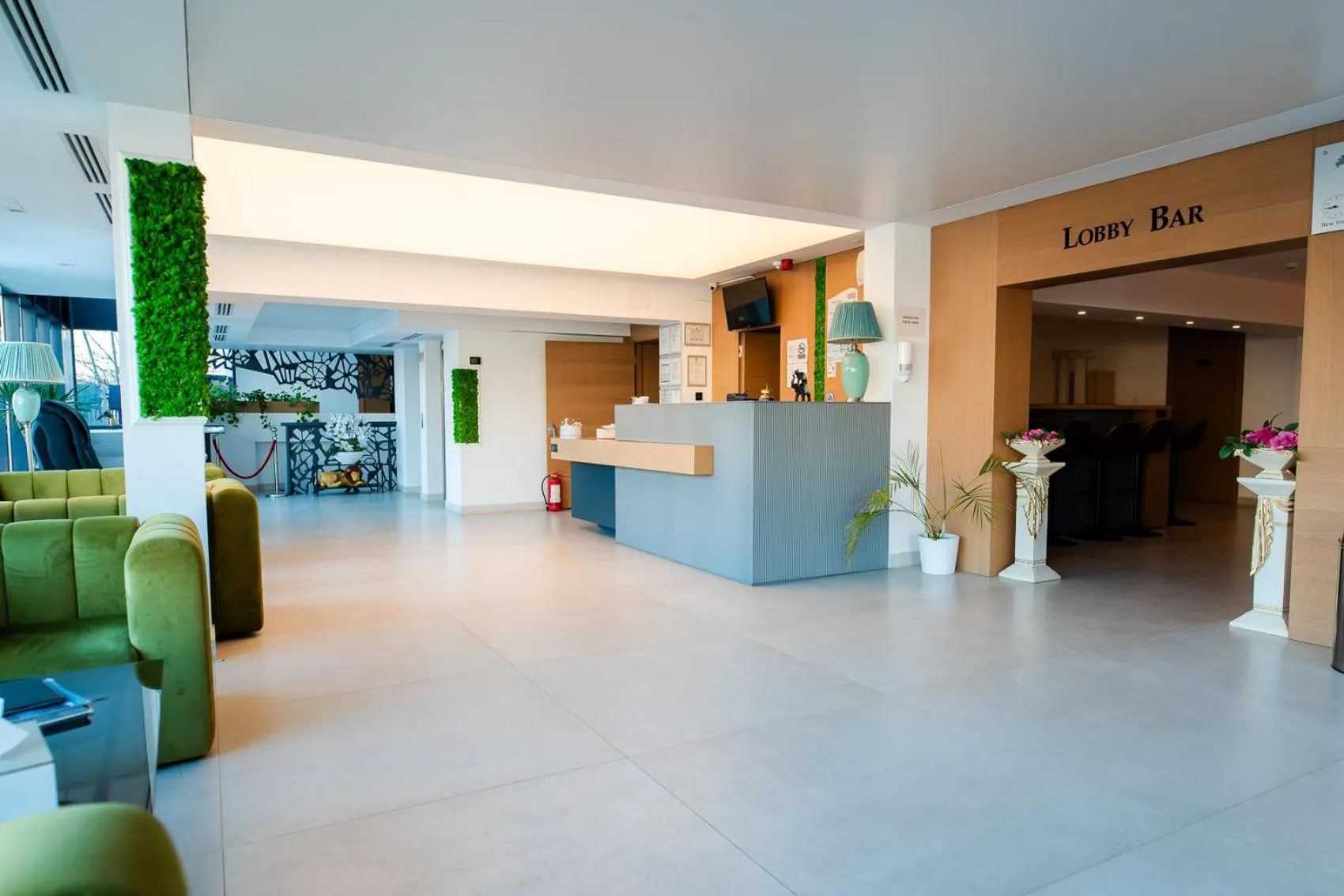Lobby or reception in Hotel Avenue - Avenue Hotels