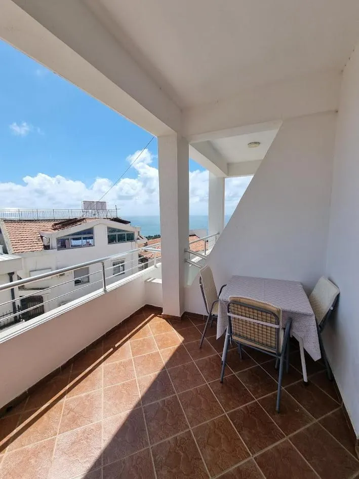 One-Bedroom Apartment with Sea View and Terrace in Apartments Monte