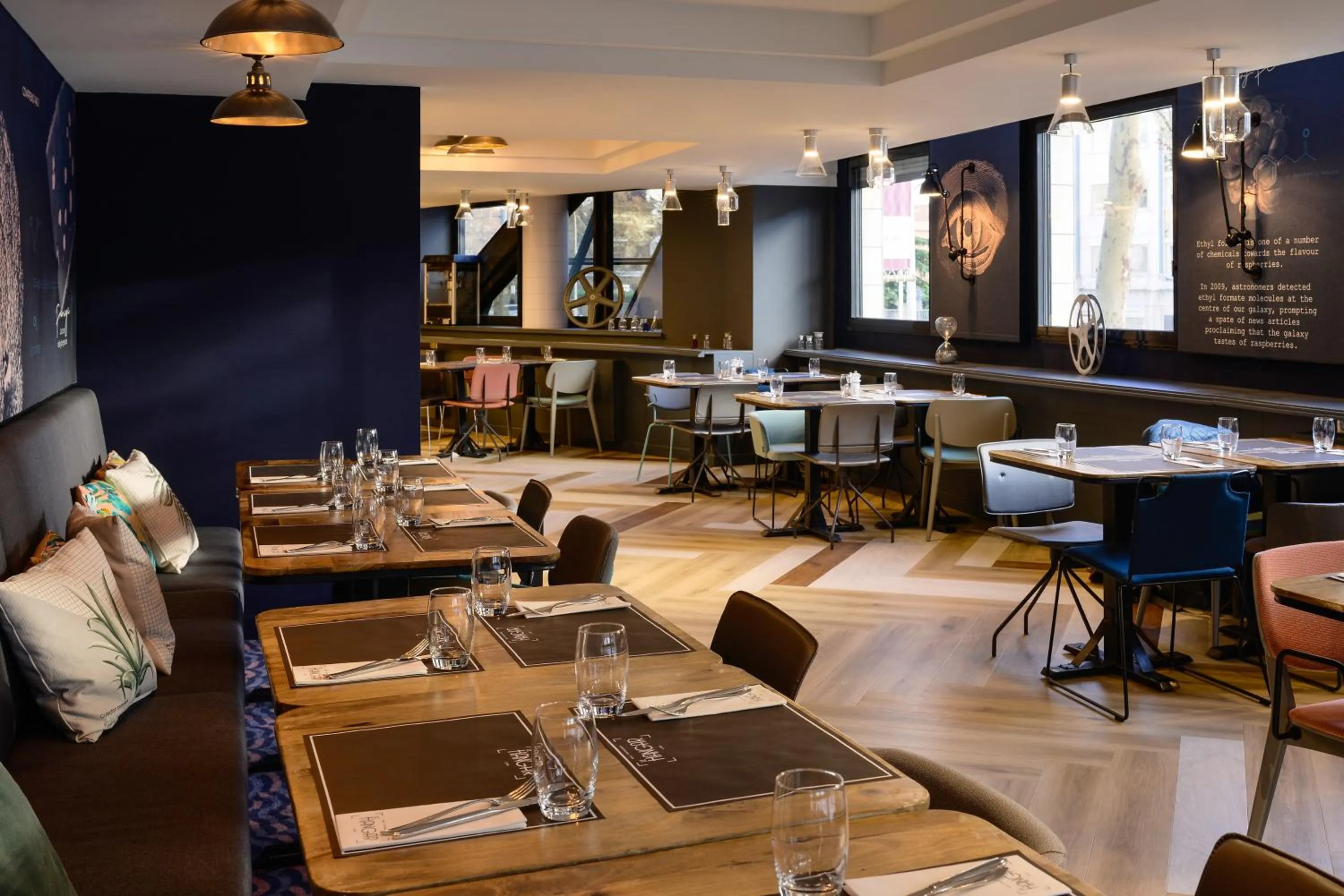 Restaurant/places to eat in Hôtel Mercure Lyon Centre Lumière