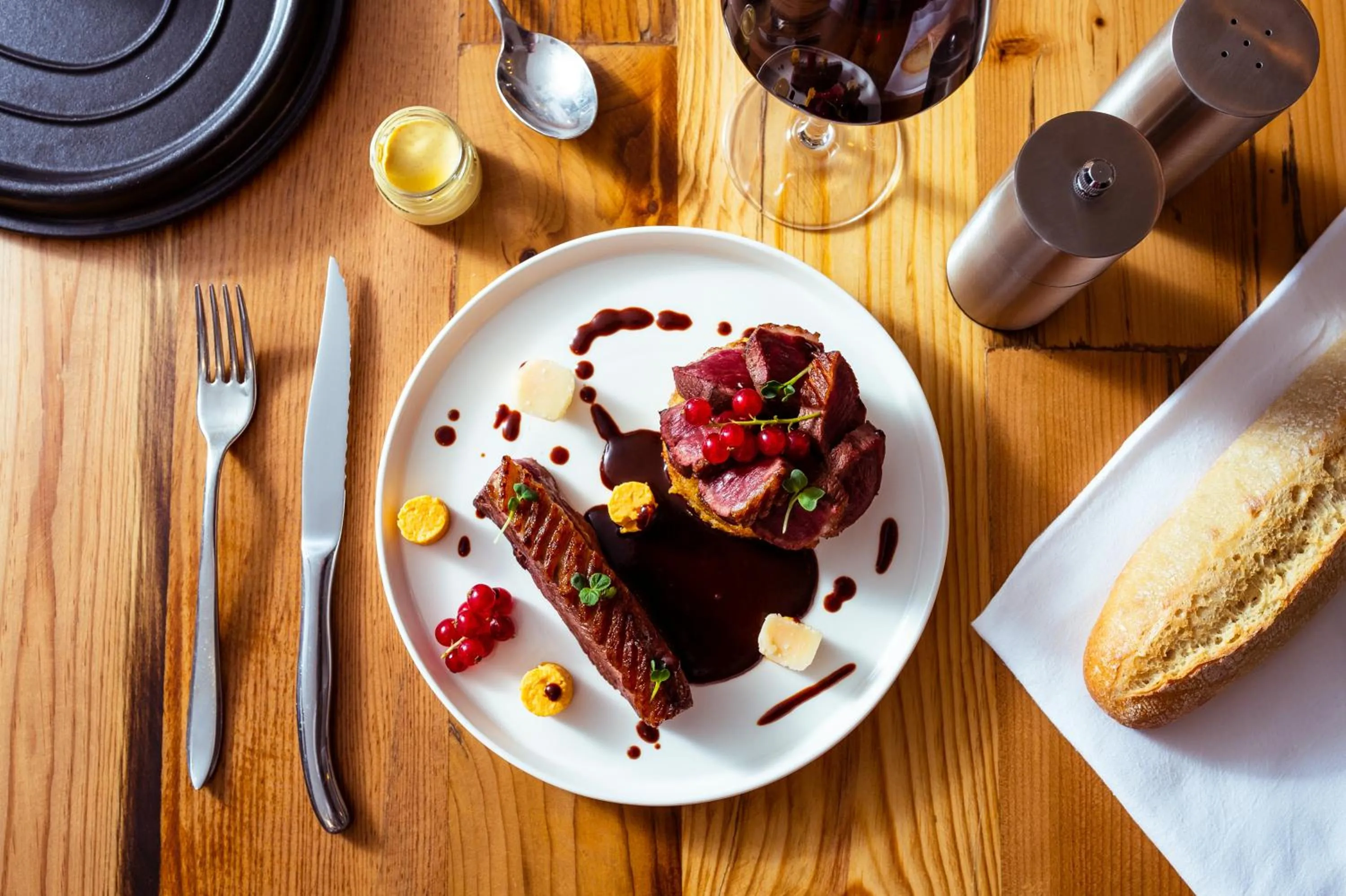 Food and drinks in Hôtel Mercure Lyon Centre Lumière