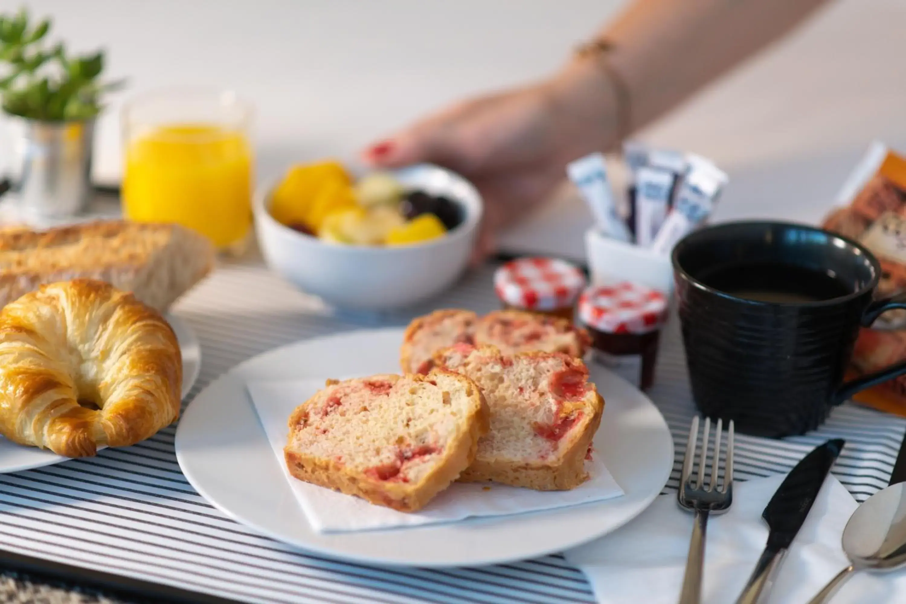 Food and drinks in Hôtel Mercure Lyon Centre Lumière Food and drinks in Hôtel Mercure Lyon Centre Lumière