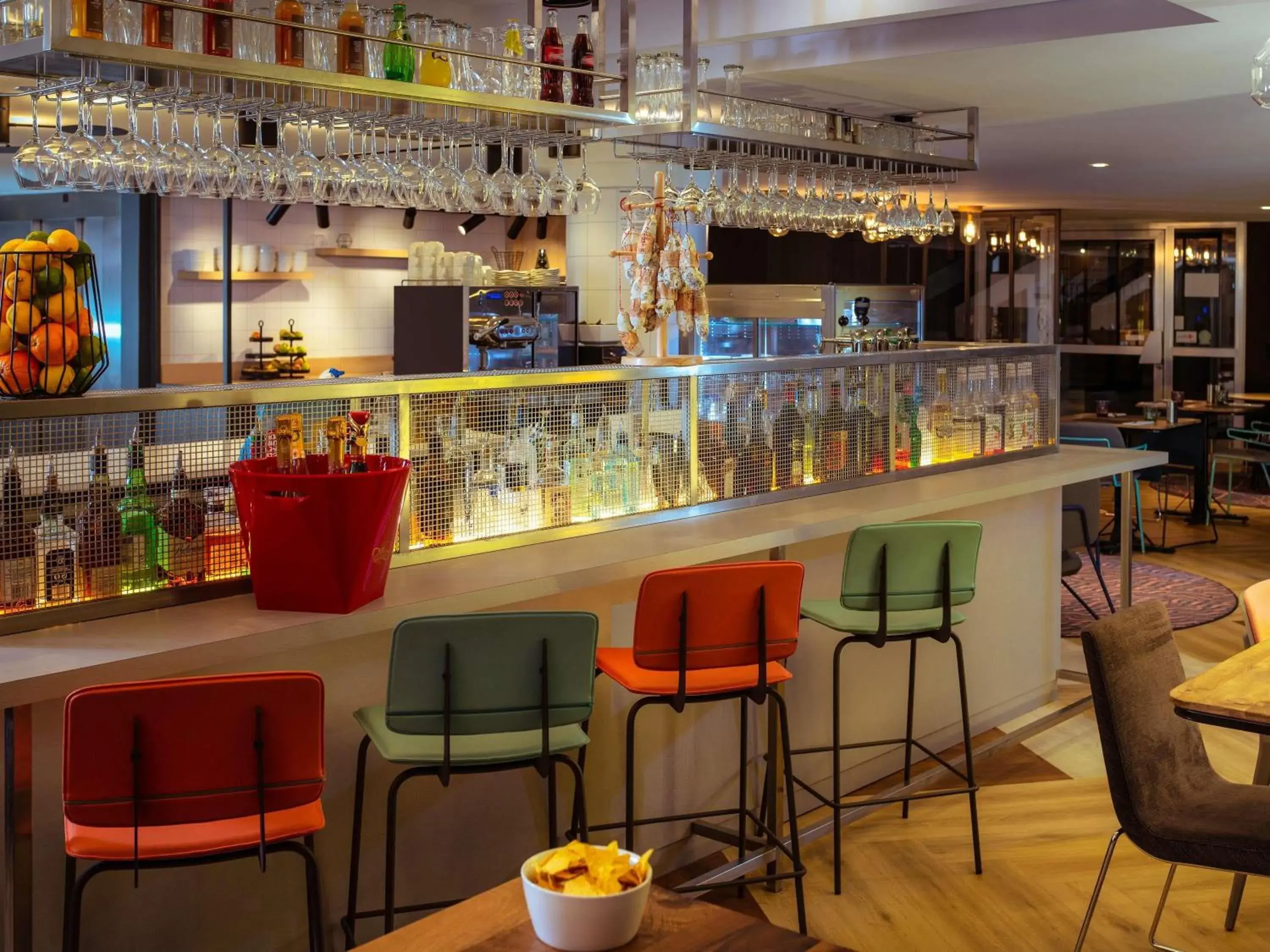 Lounge or bar in Hôtel Mercure Lyon Centre Lumière Lounge or bar in Hôtel Mercure Lyon Centre Lumière