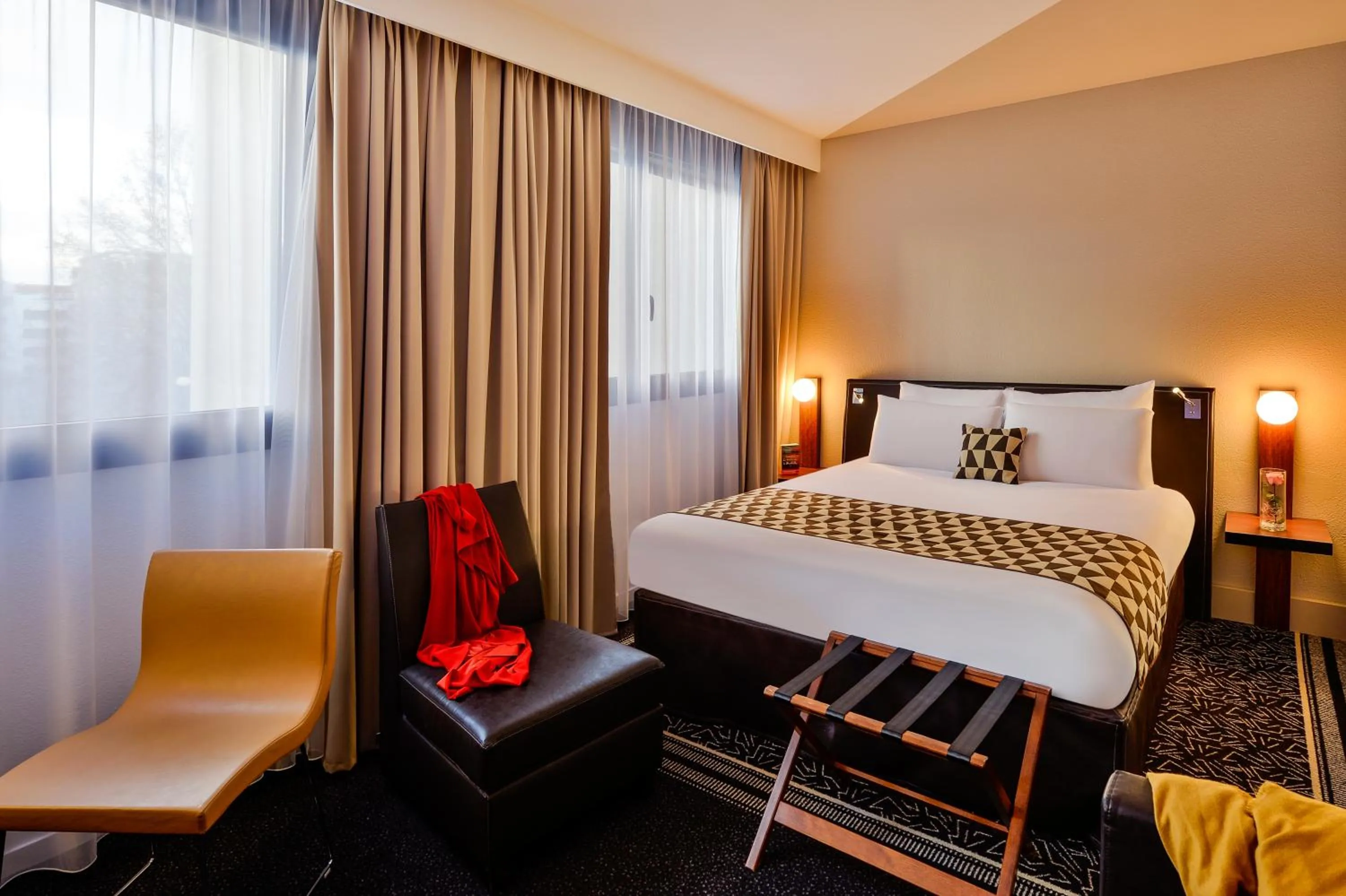 Bedroom, Bed in Hôtel Mercure Lyon Centre Lumière