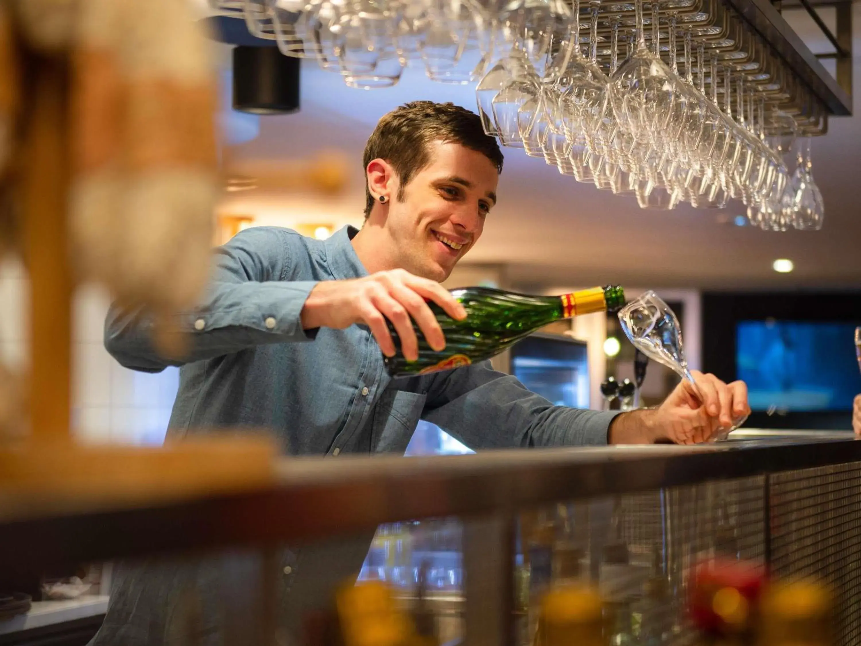 Lounge or bar in Hôtel Mercure Lyon Centre Lumière Lounge or bar in Hôtel Mercure Lyon Centre Lumière