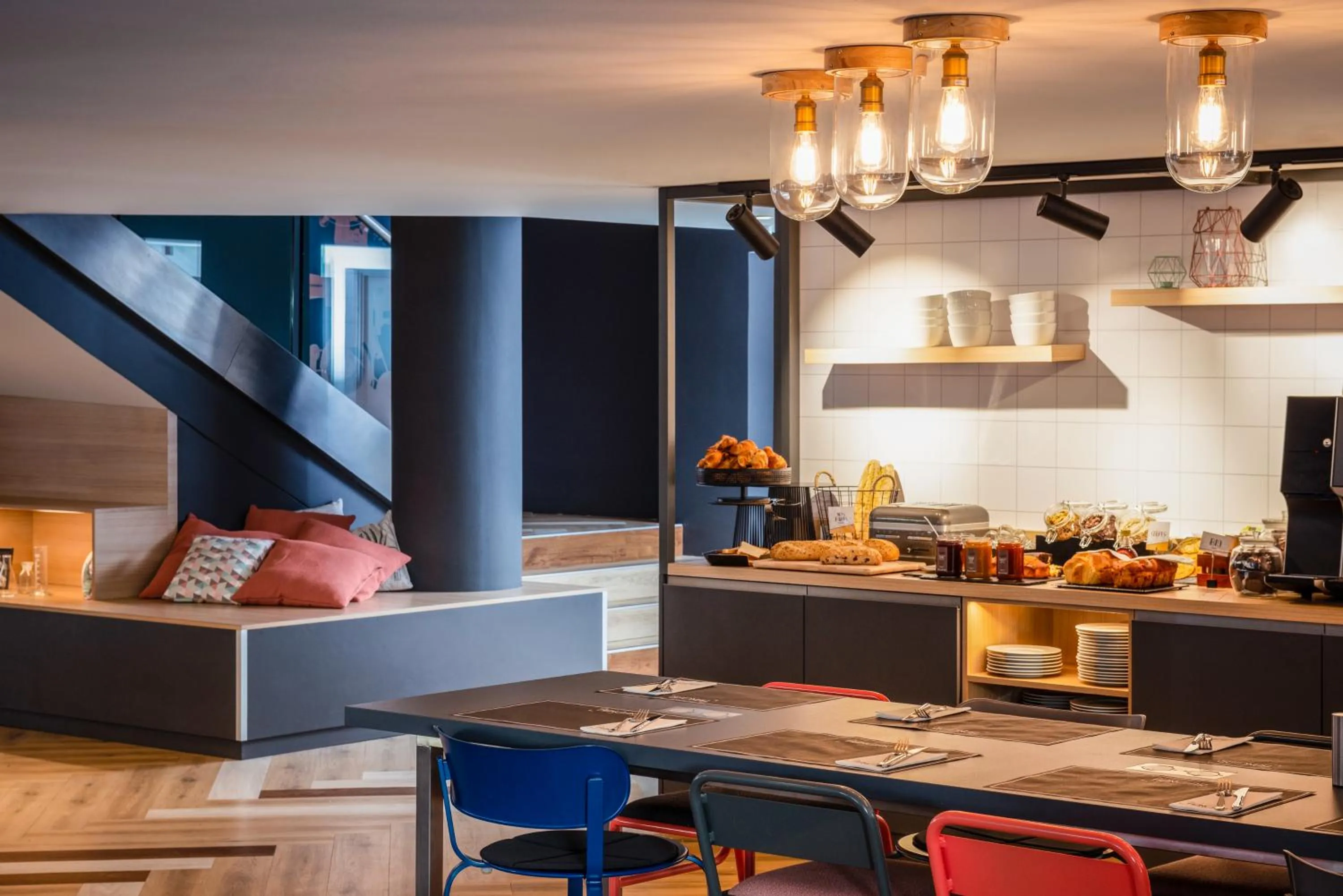 Restaurant/places to eat in Hôtel Mercure Lyon Centre Lumière