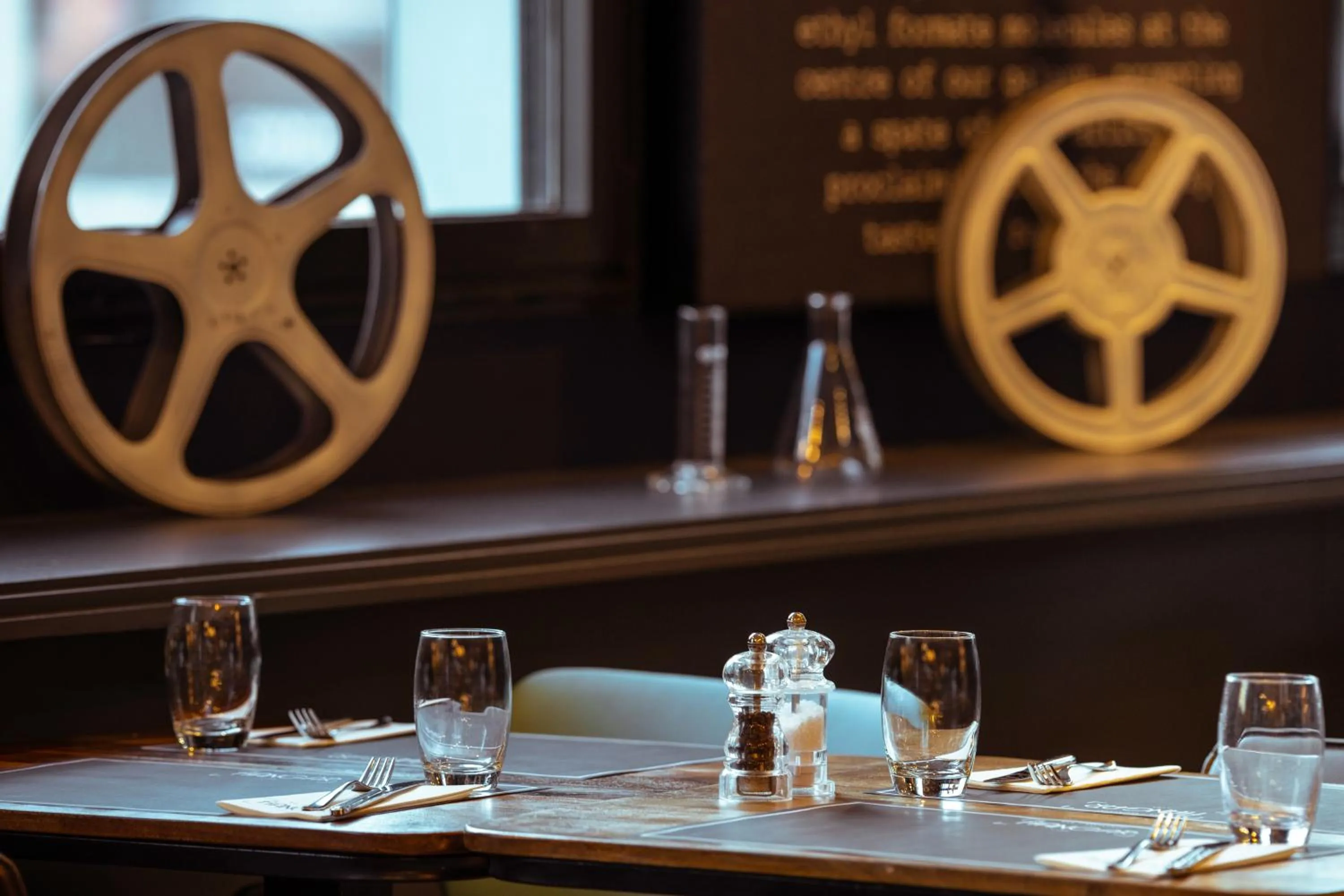 Restaurant/places to eat in Hôtel Mercure Lyon Centre Lumière