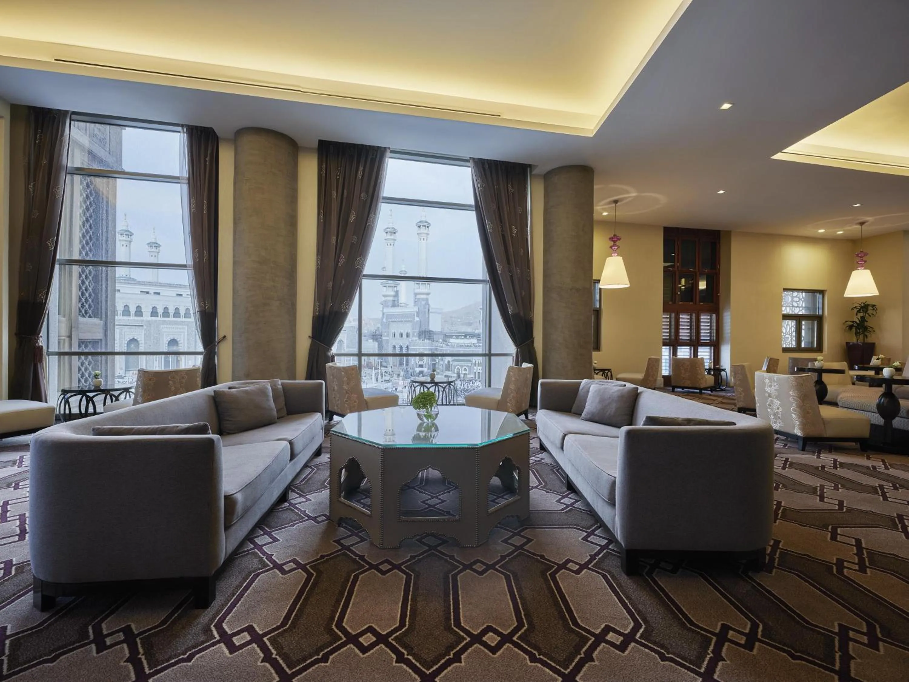 Dining area in Hilton Suites Jabal Omar Makkah