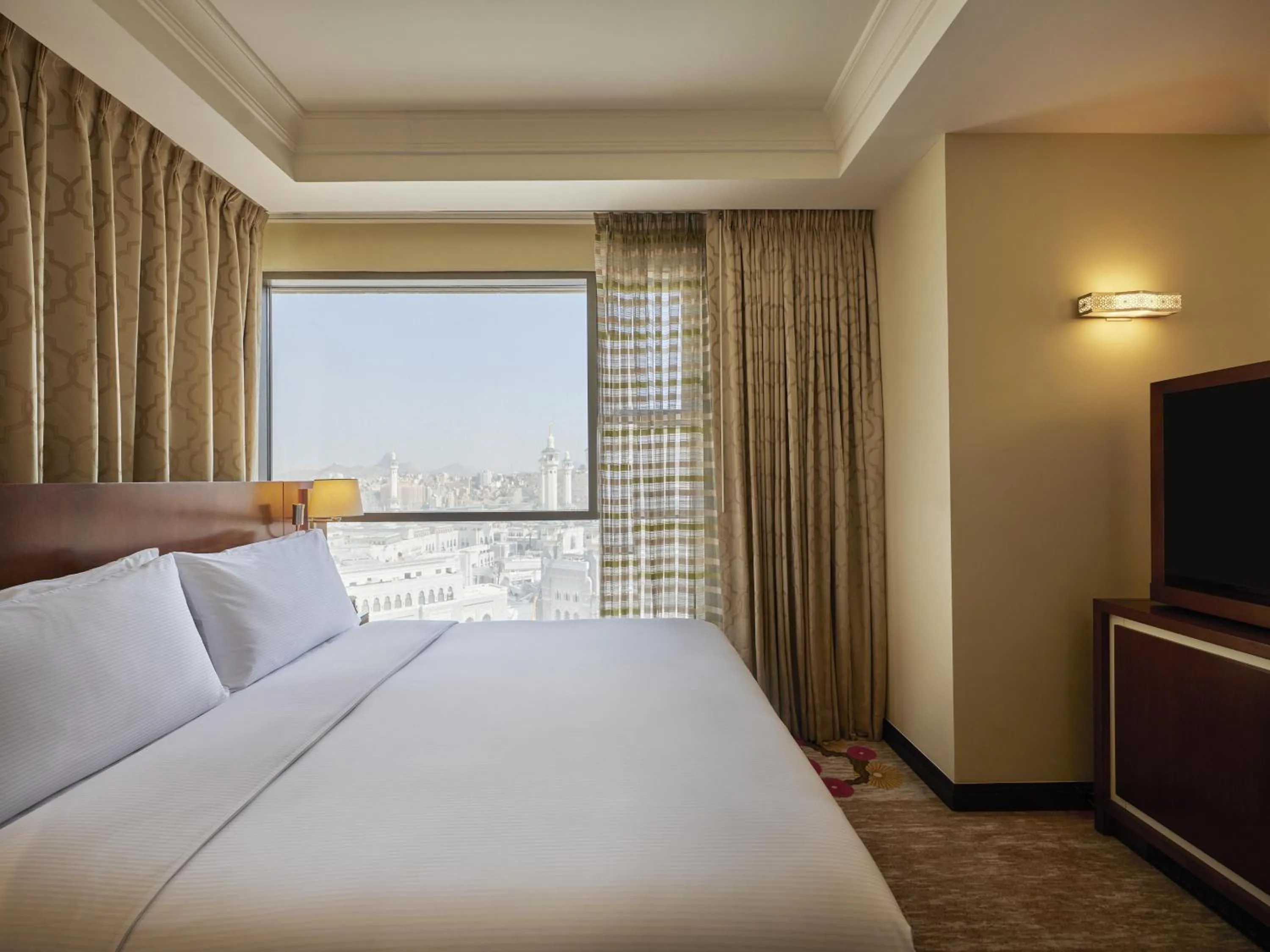 Bed in Hilton Suites Jabal Omar Makkah