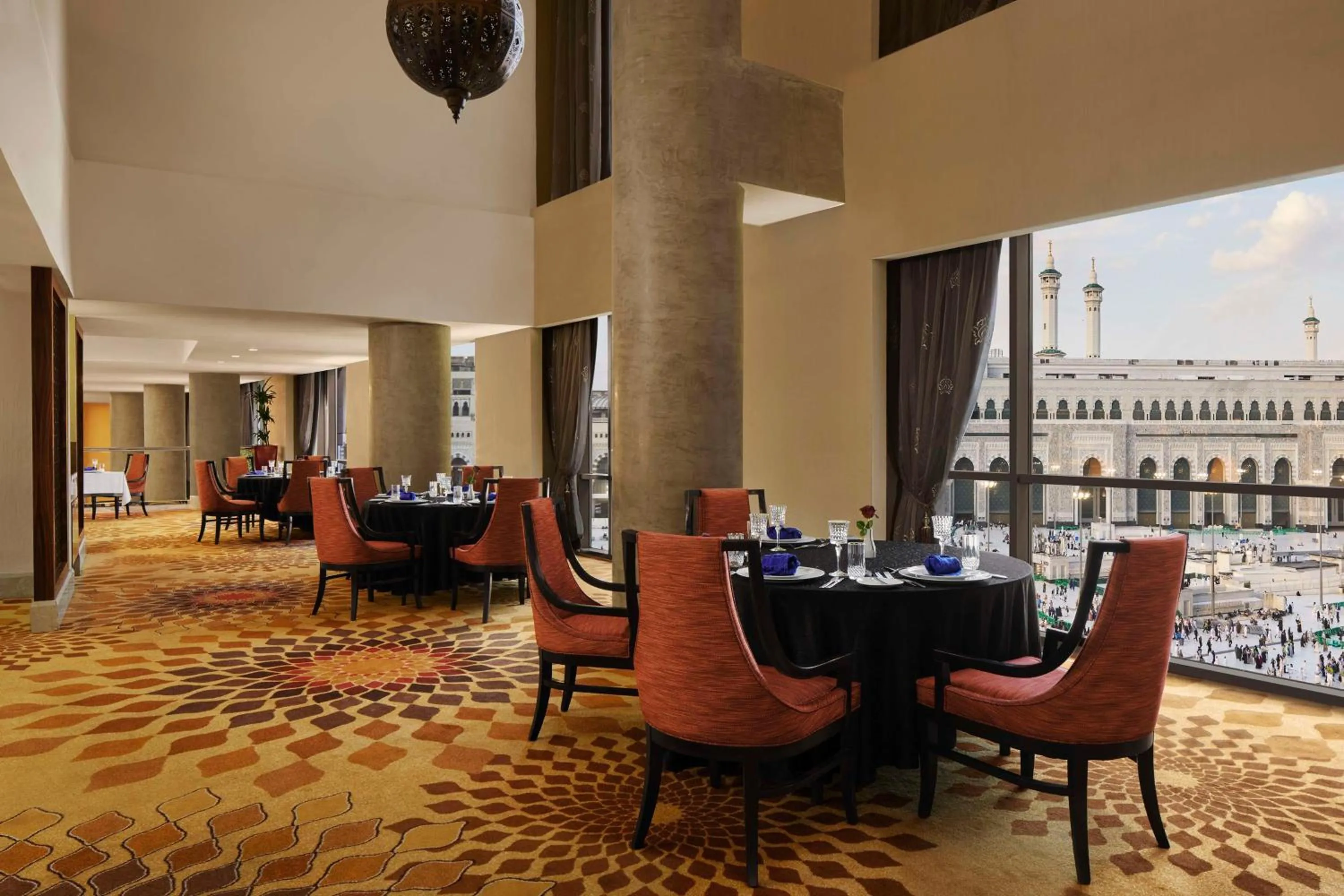 Restaurant/places to eat in Hilton Suites Jabal Omar Makkah