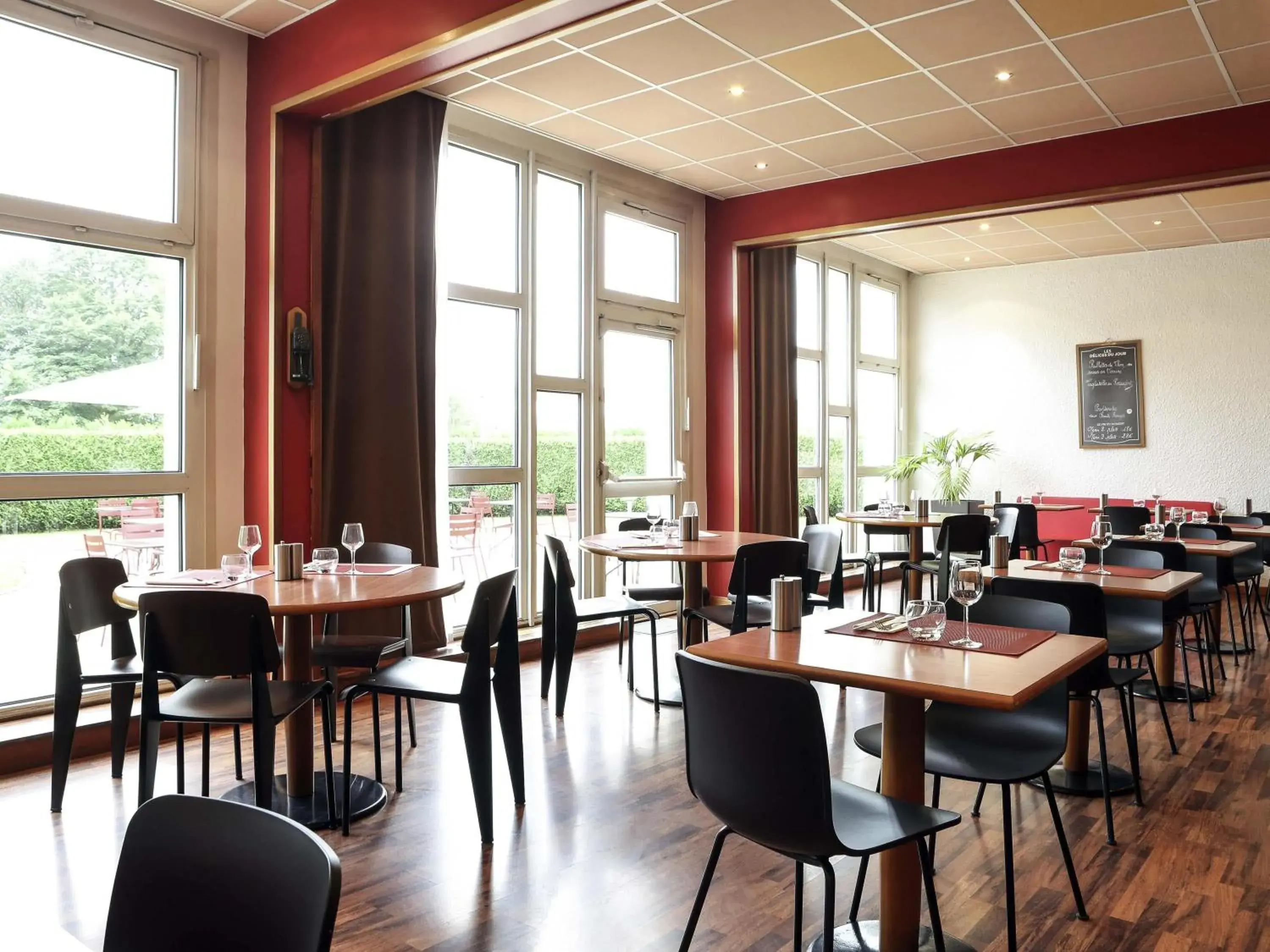 Restaurant/places to eat in ibis Charleville Mézières Restaurant/places to eat in ibis Charleville Mézières