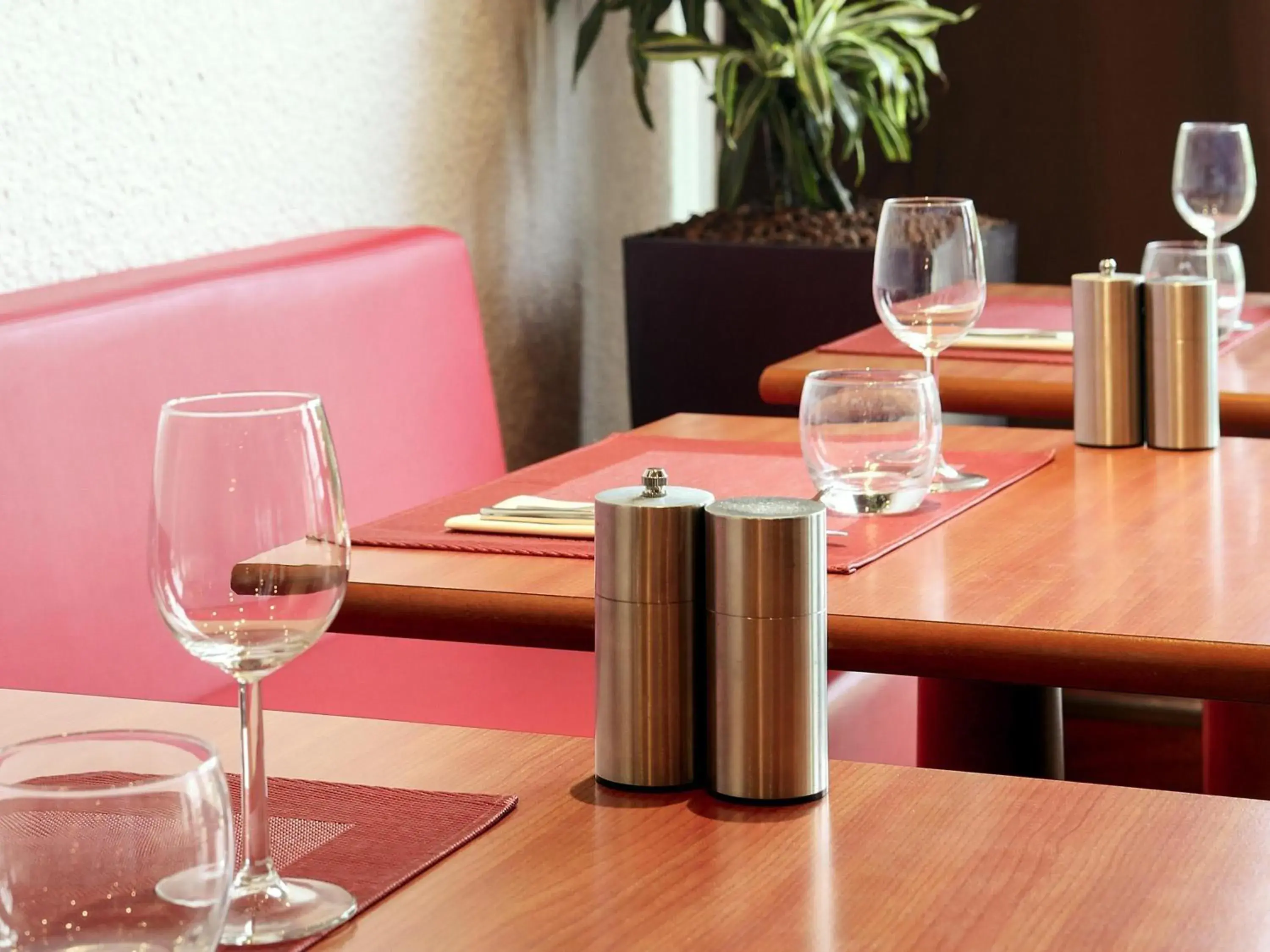 Restaurant/places to eat in ibis Charleville Mézières Restaurant/places to eat in ibis Charleville Mézières