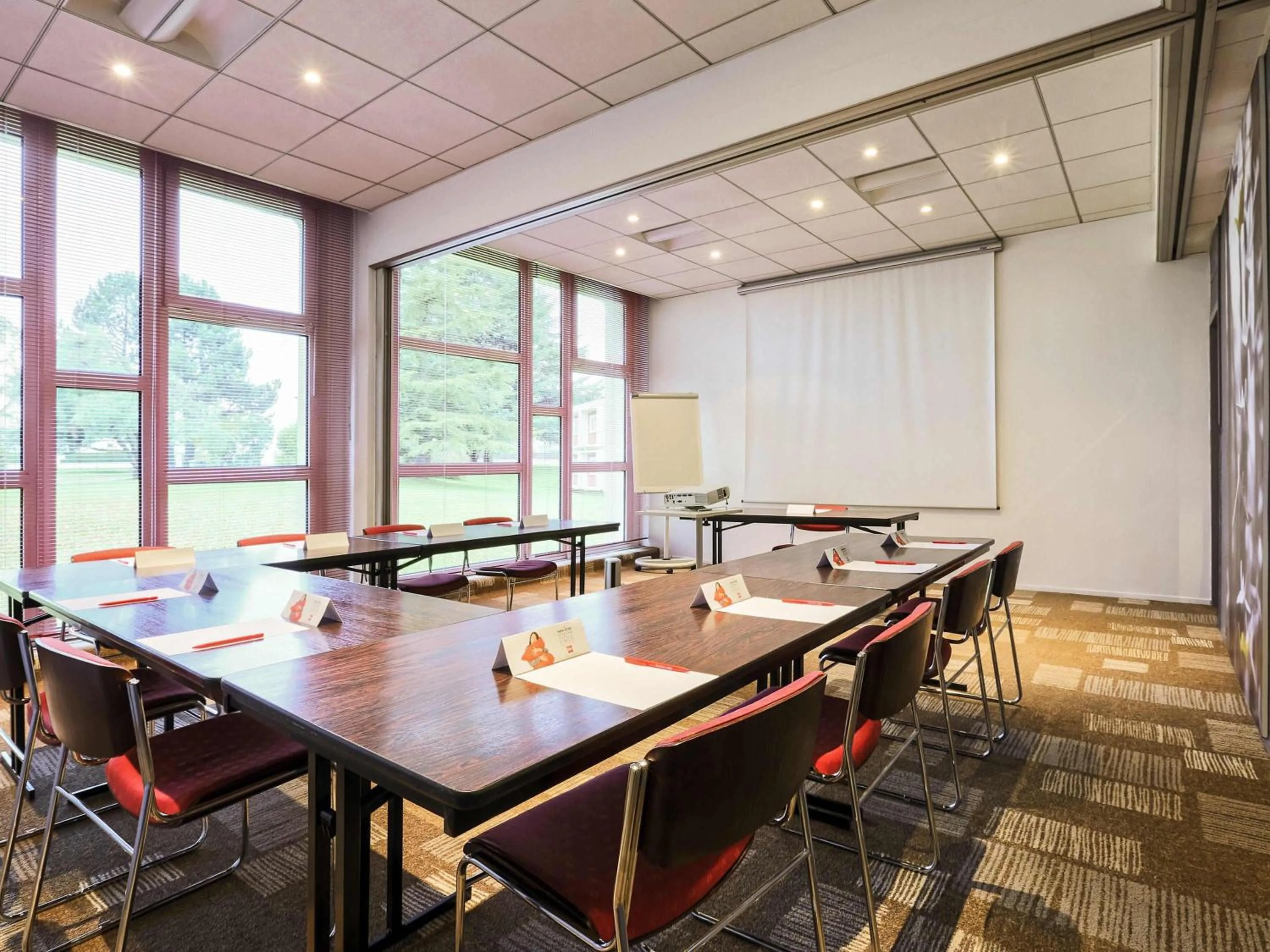 Meeting/conference room in ibis Charleville Mézières