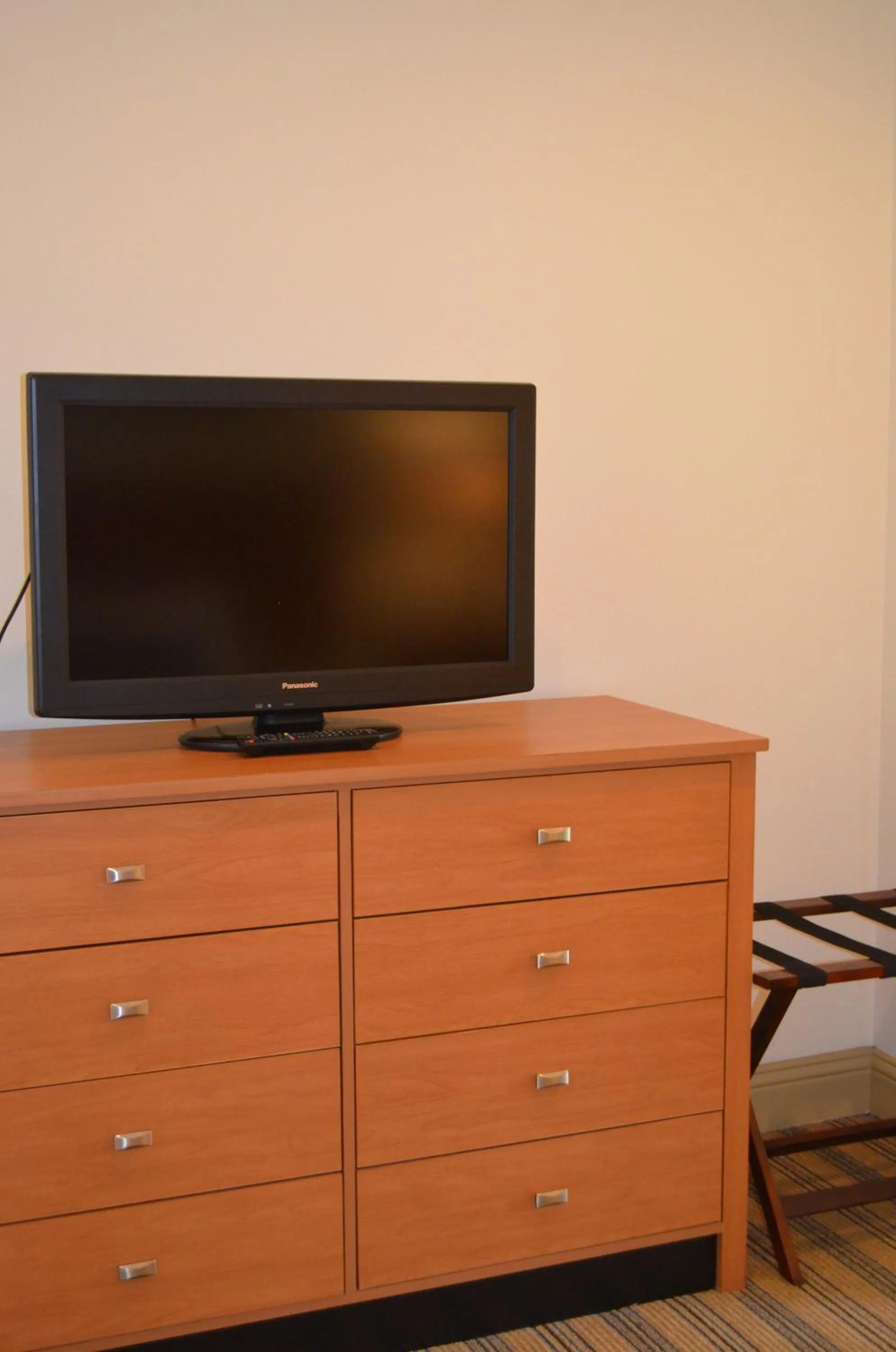 TV and multimedia in Comfort Suites Baton Rouge South I-10