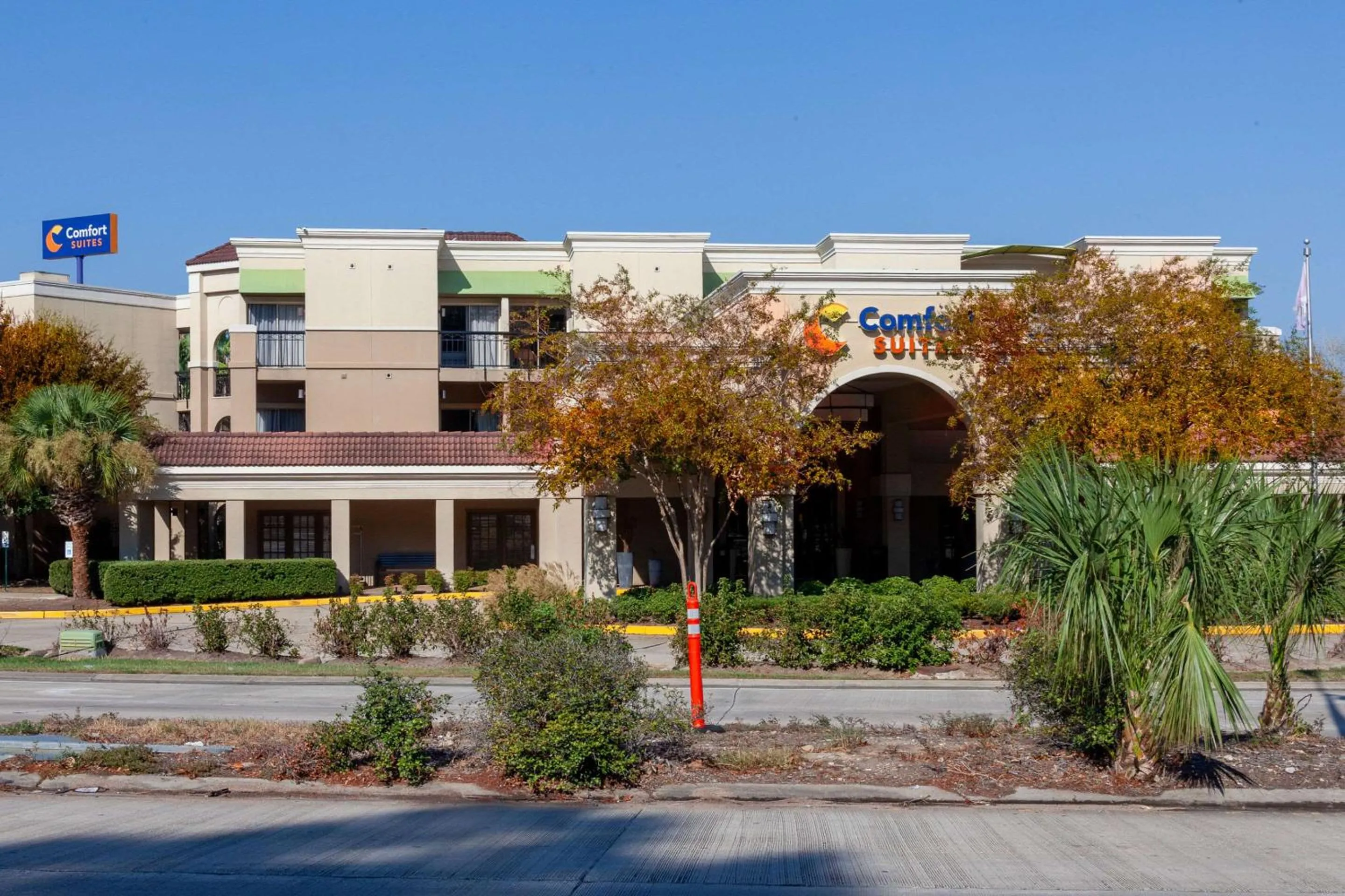 Property building in Comfort Suites Baton Rouge South I-10