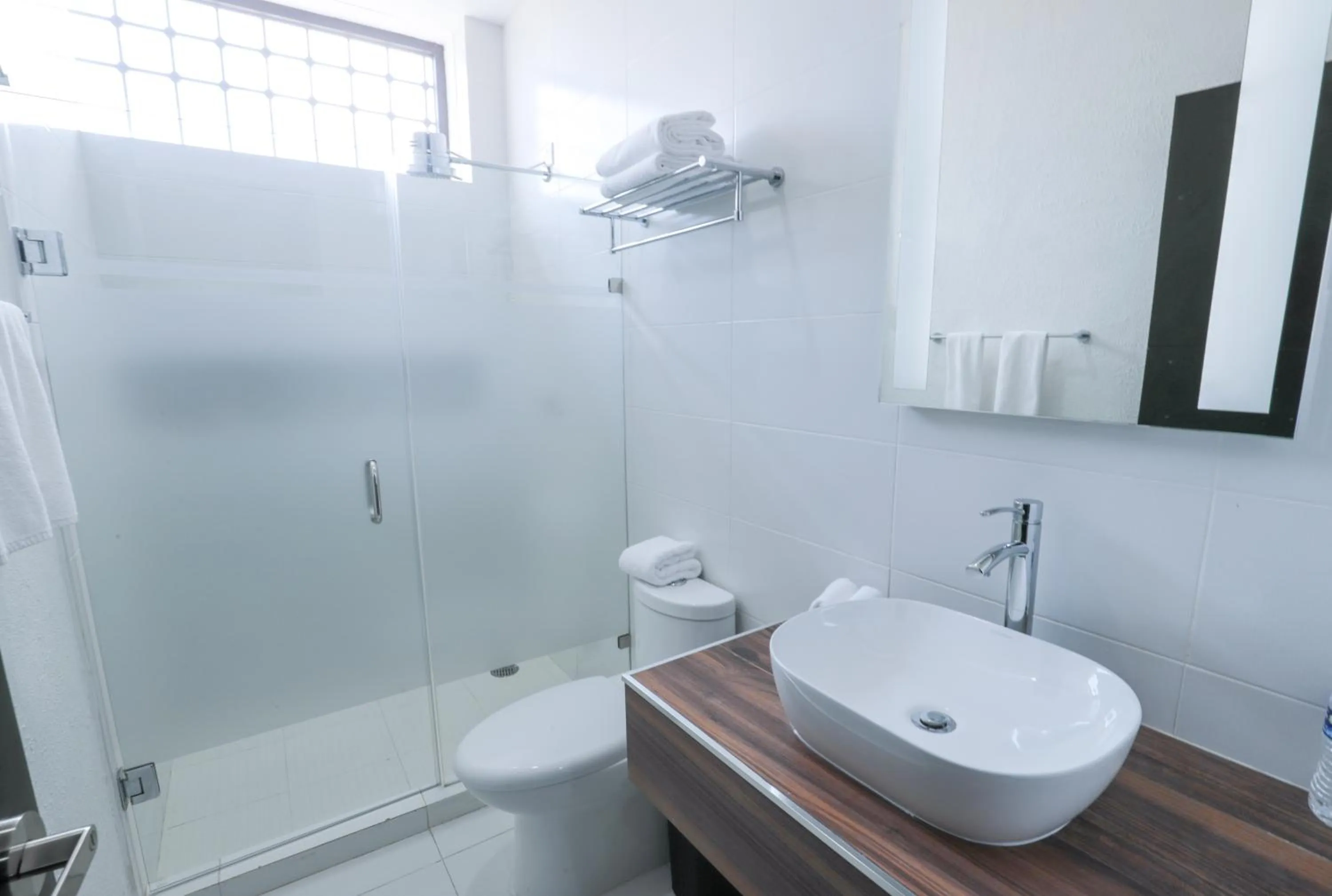 Bathroom in Hotel Dwana