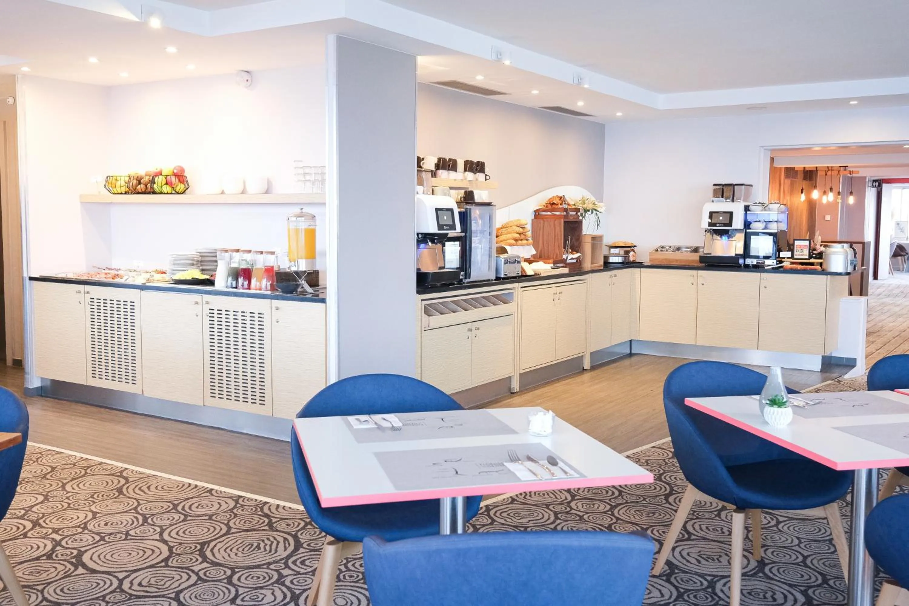 Continental breakfast in Thalazur Port-Camargue - Hotel & Spa