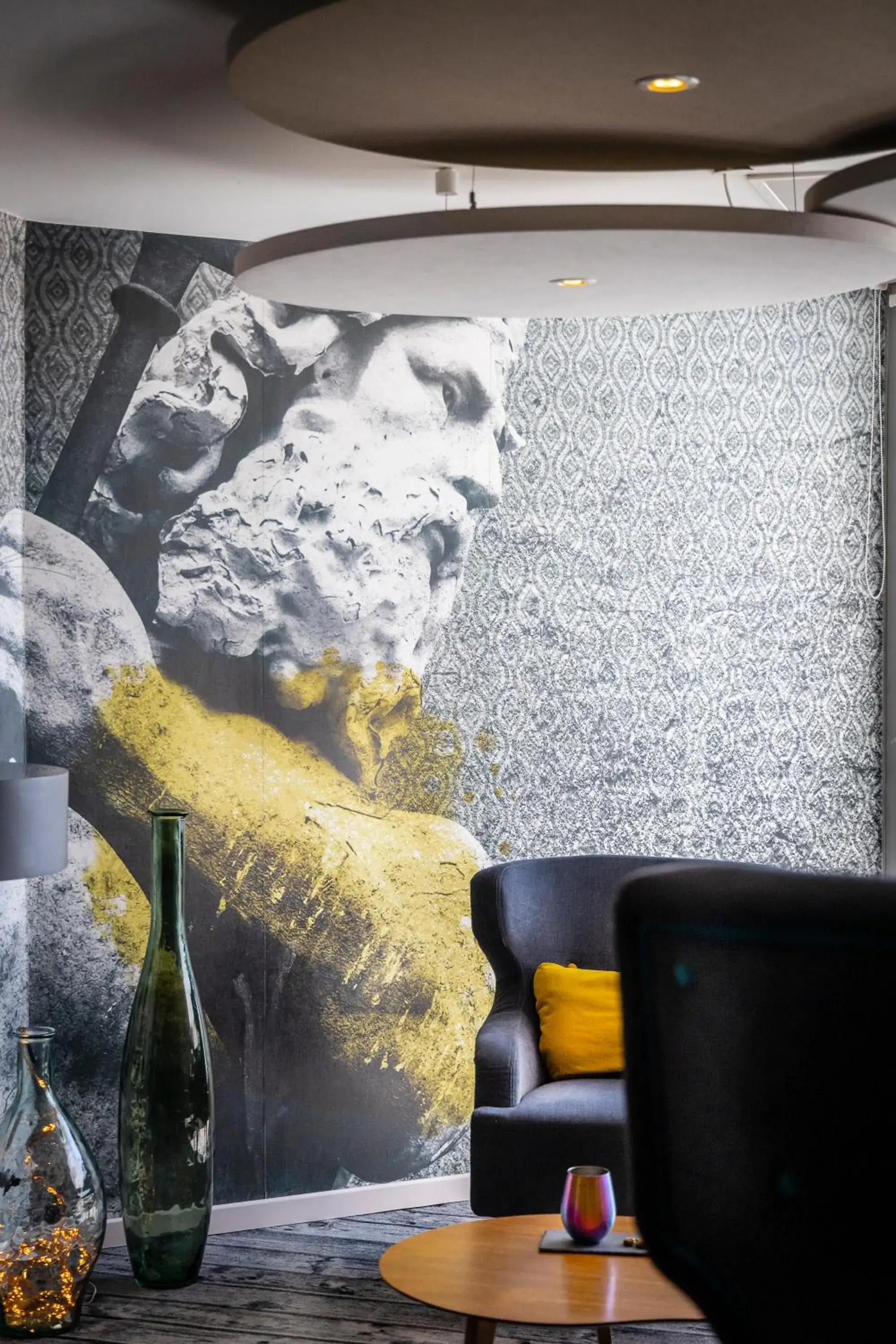 Lounge or bar in Thalazur Port-Camargue - Hotel & Spa Lounge or bar in Thalazur Port-Camargue - Hotel & Spa