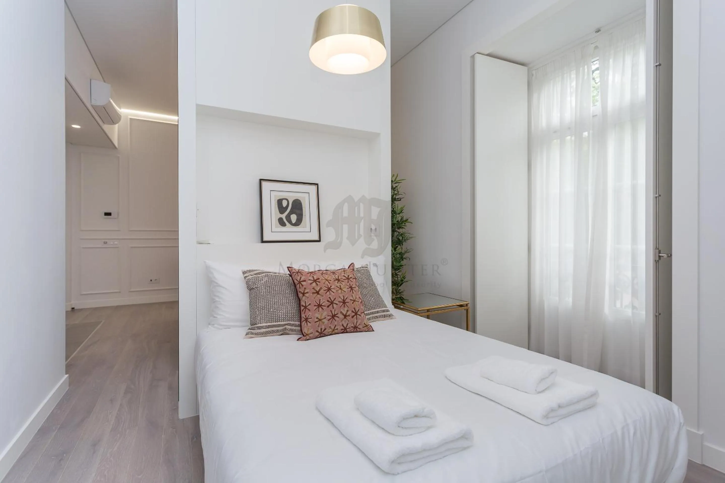 Bedroom, Bed in Morgan-Jupiter Apartments