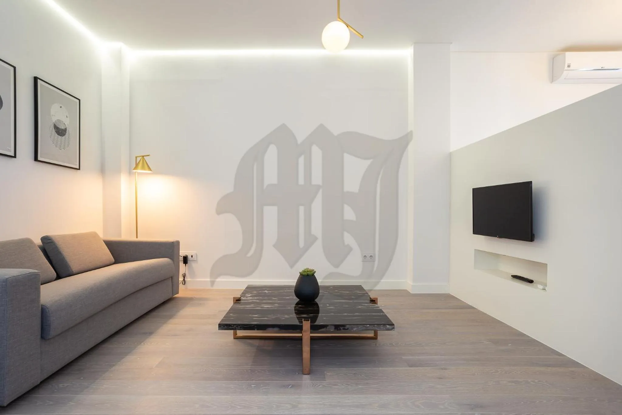 TV and multimedia in Morgan-Jupiter Apartments