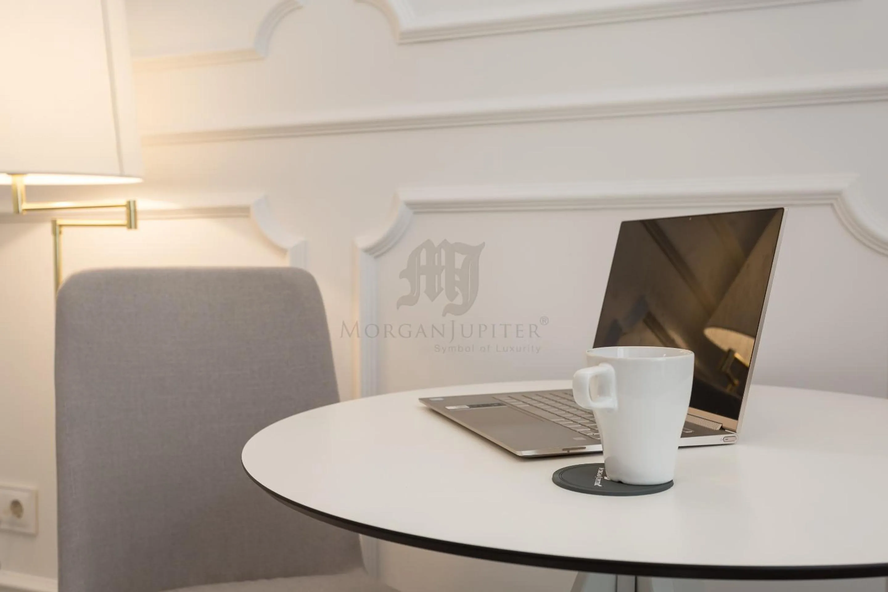 Coffee/tea facilities in Morgan-Jupiter Apartments