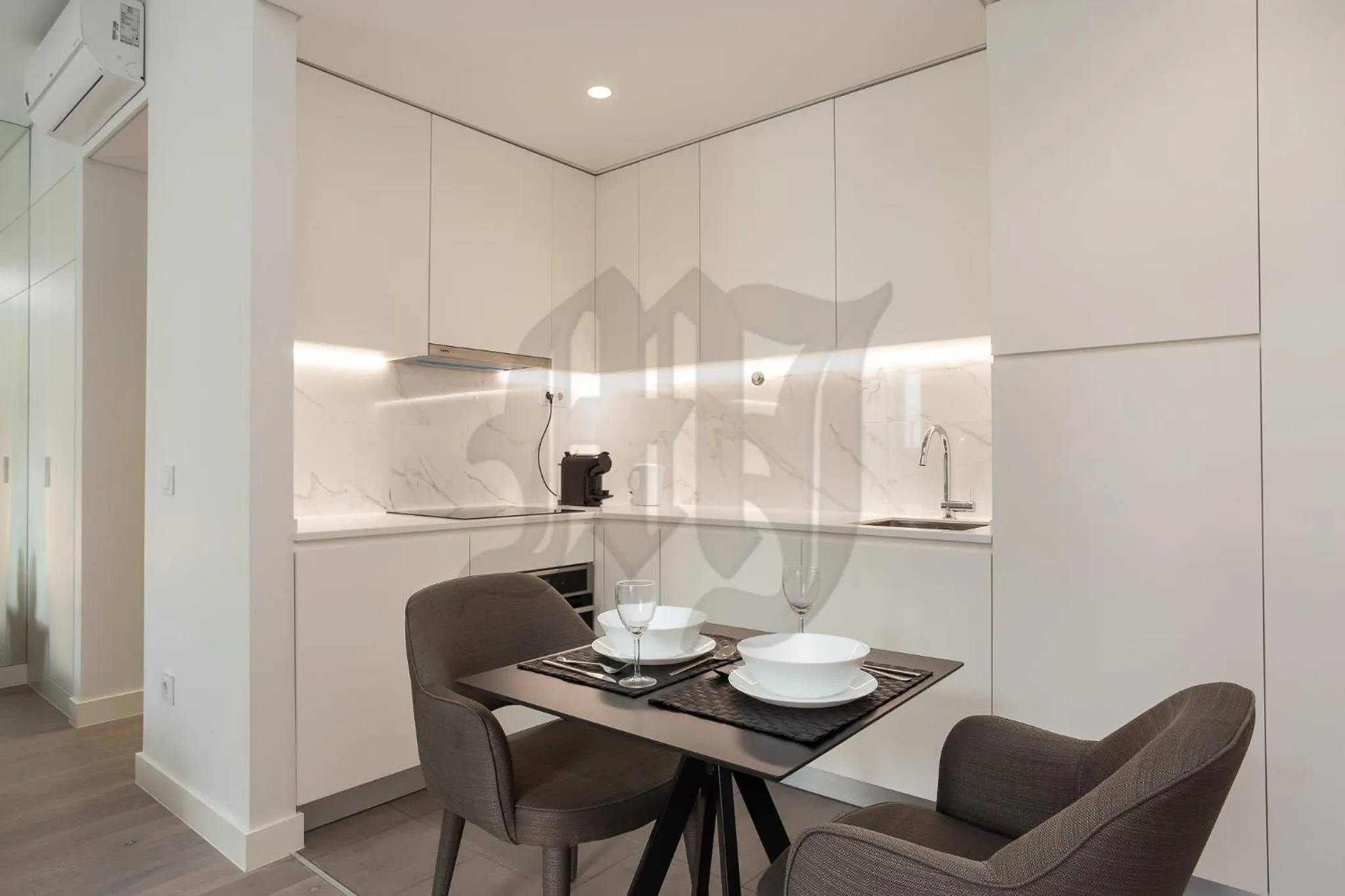 Kitchen or kitchenette in Morgan-Jupiter Apartments