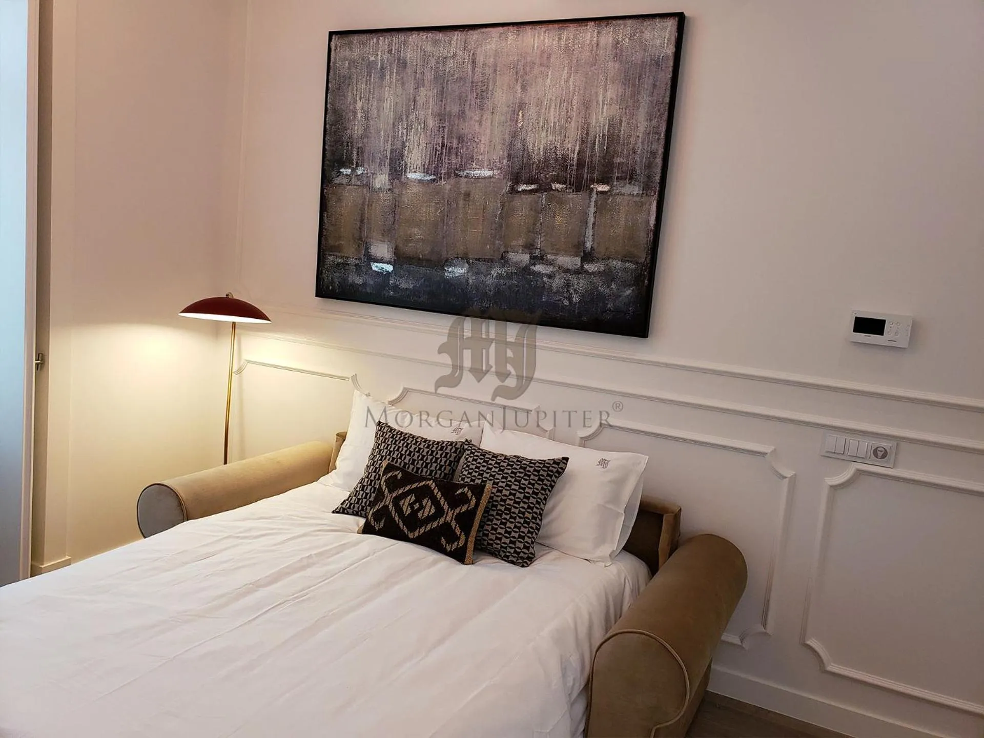 Photo of the whole room, Bed in Morgan-Jupiter Apartments