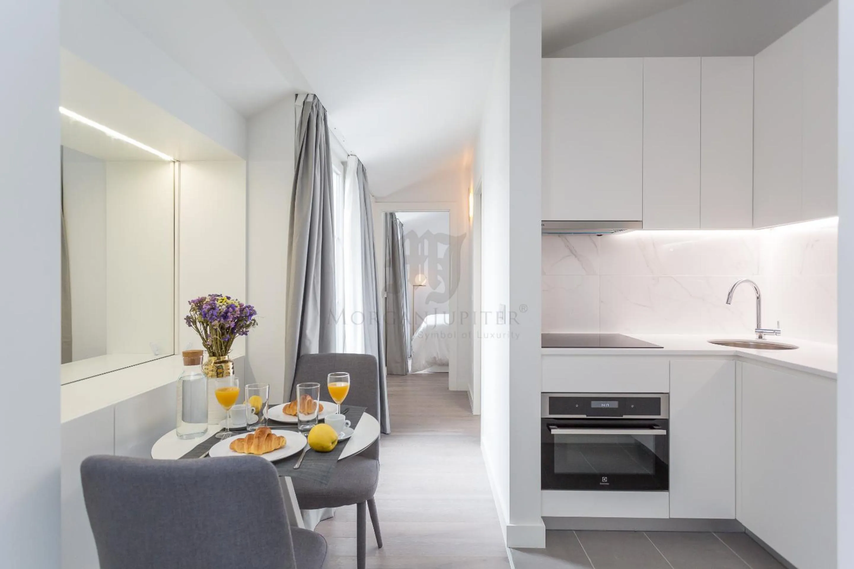 Kitchen or kitchenette in Morgan-Jupiter Apartments