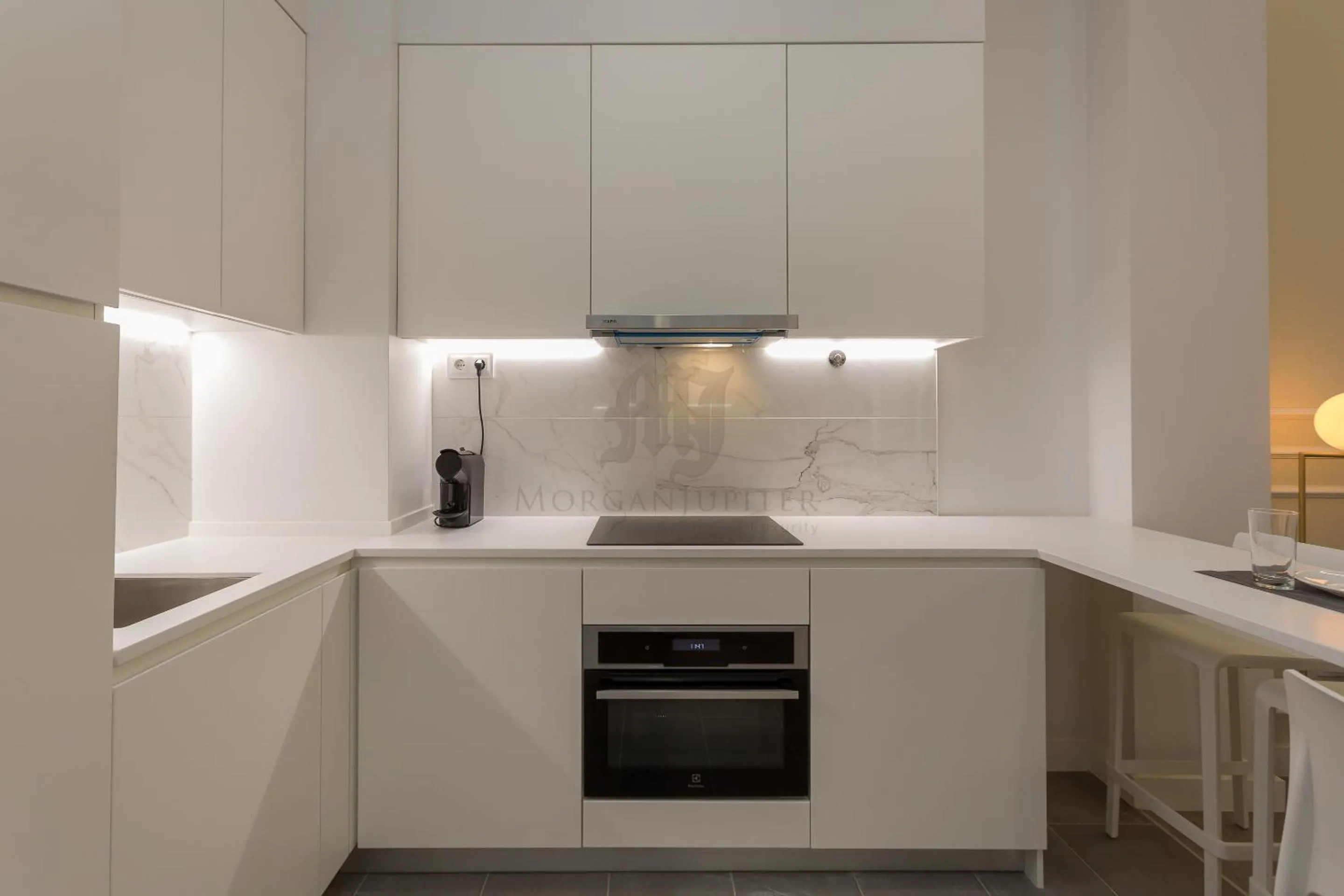 Kitchen or kitchenette in Morgan-Jupiter Apartments