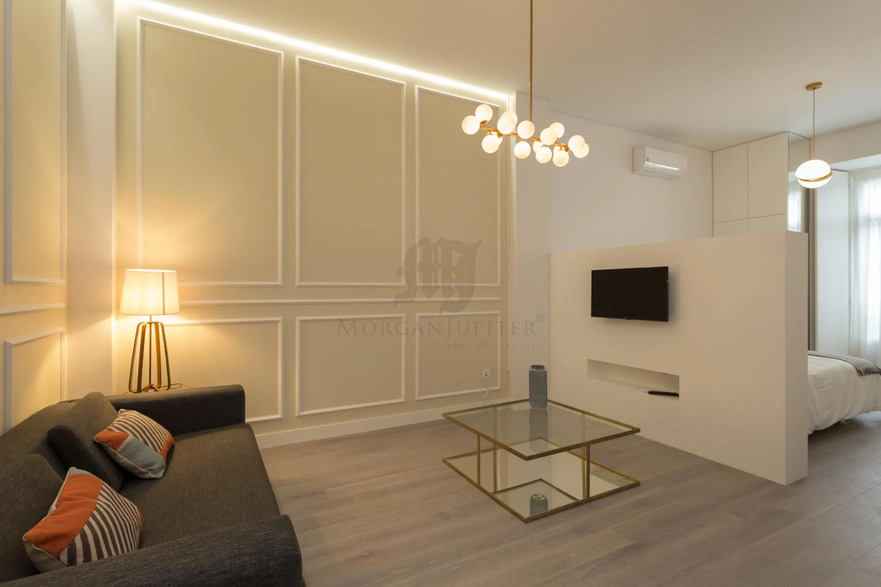 TV and multimedia in Morgan-Jupiter Apartments