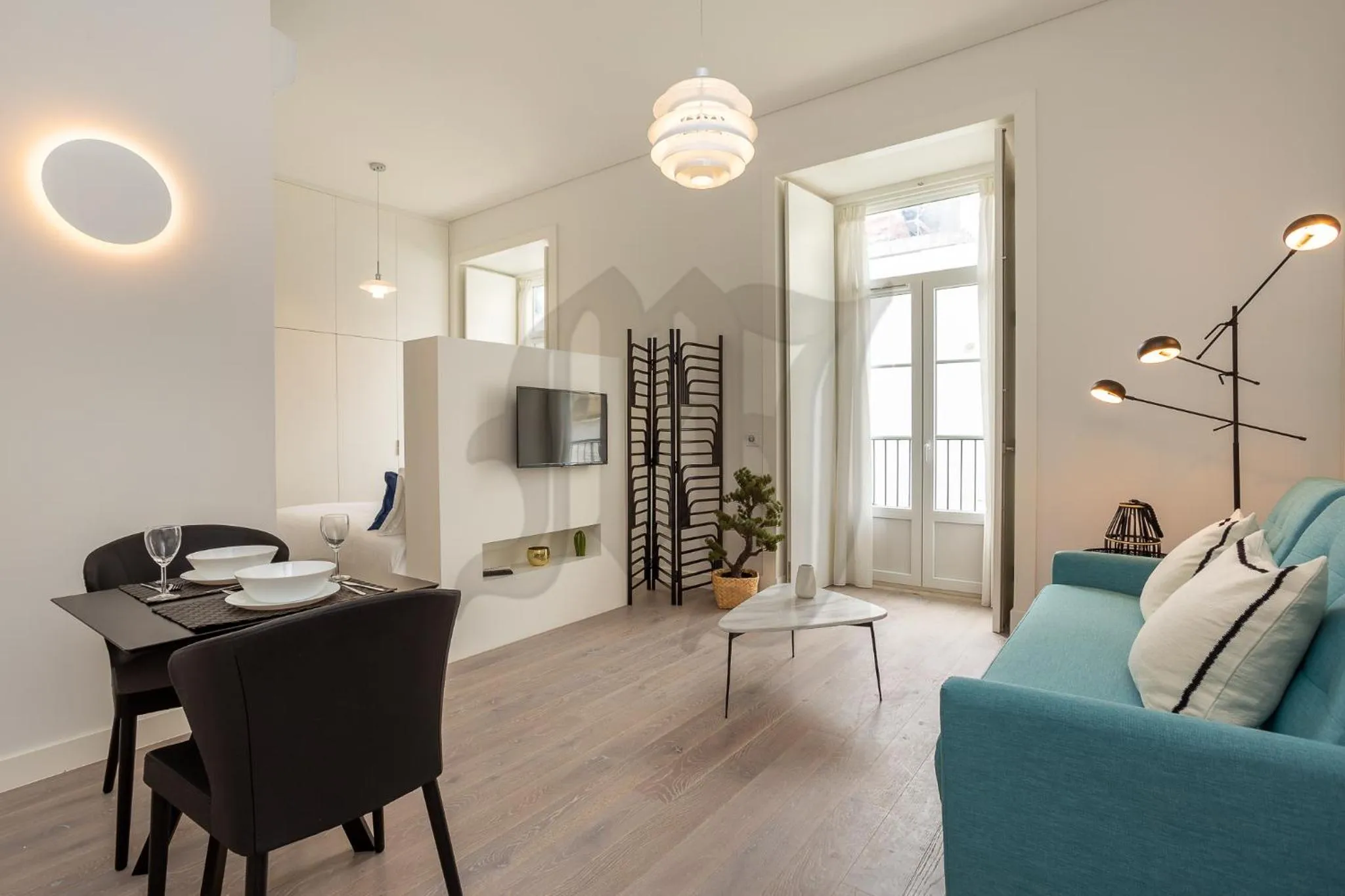 TV and multimedia in Morgan-Jupiter Apartments