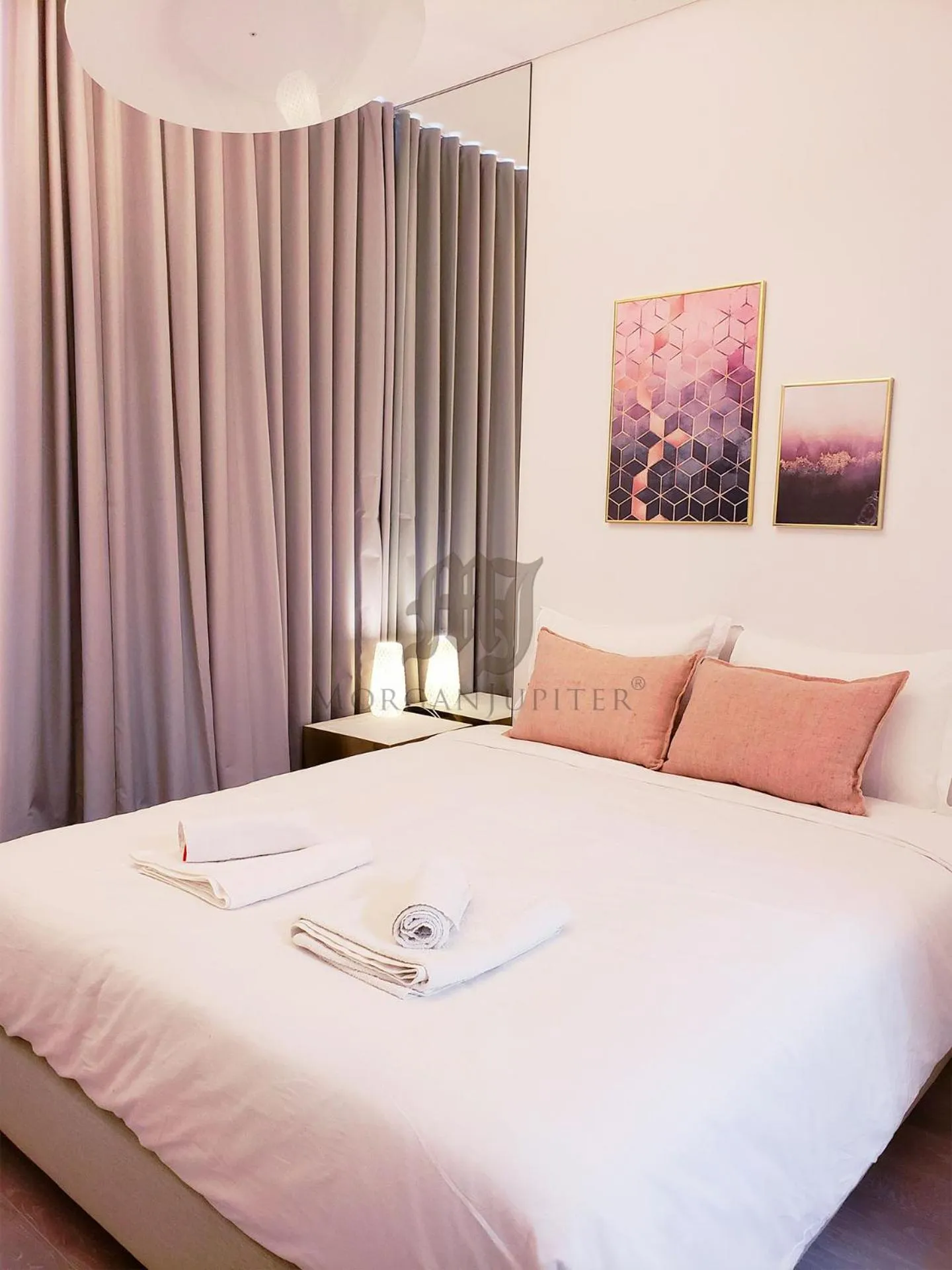 Bed in Morgan-Jupiter Apartments