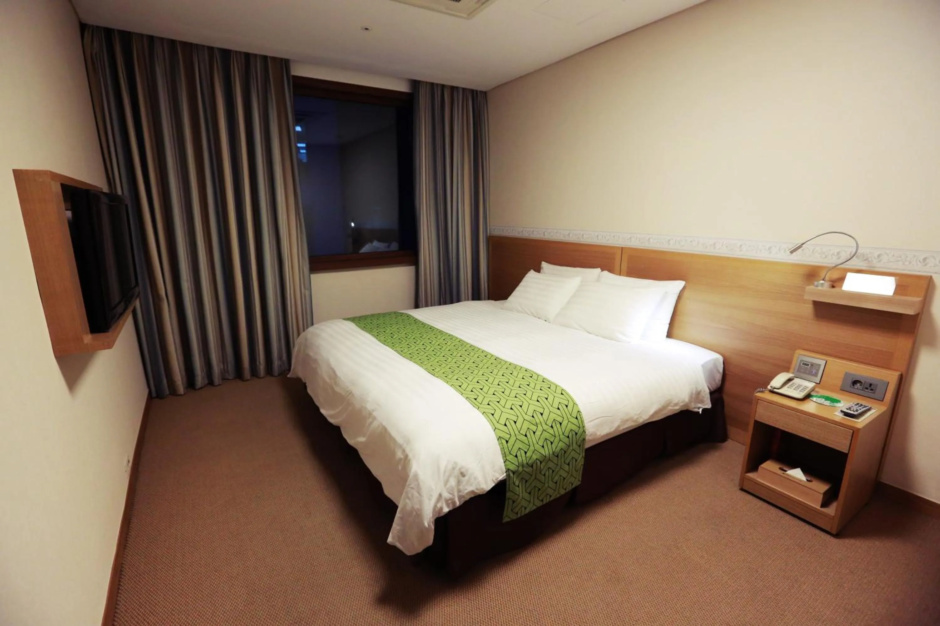 Decorative detail in New Kukje Hotel