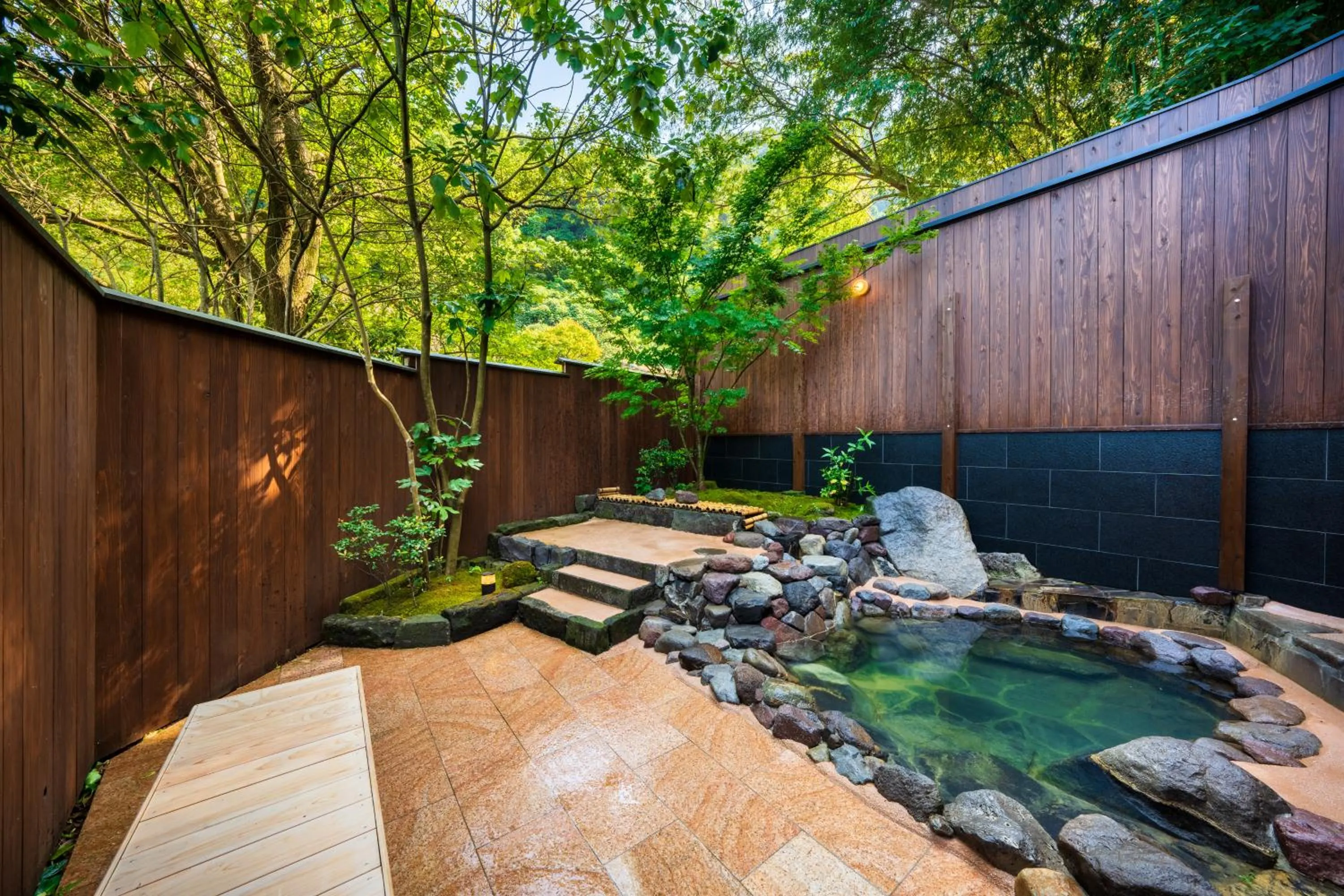 Open Air Bath in Beppu Showaen