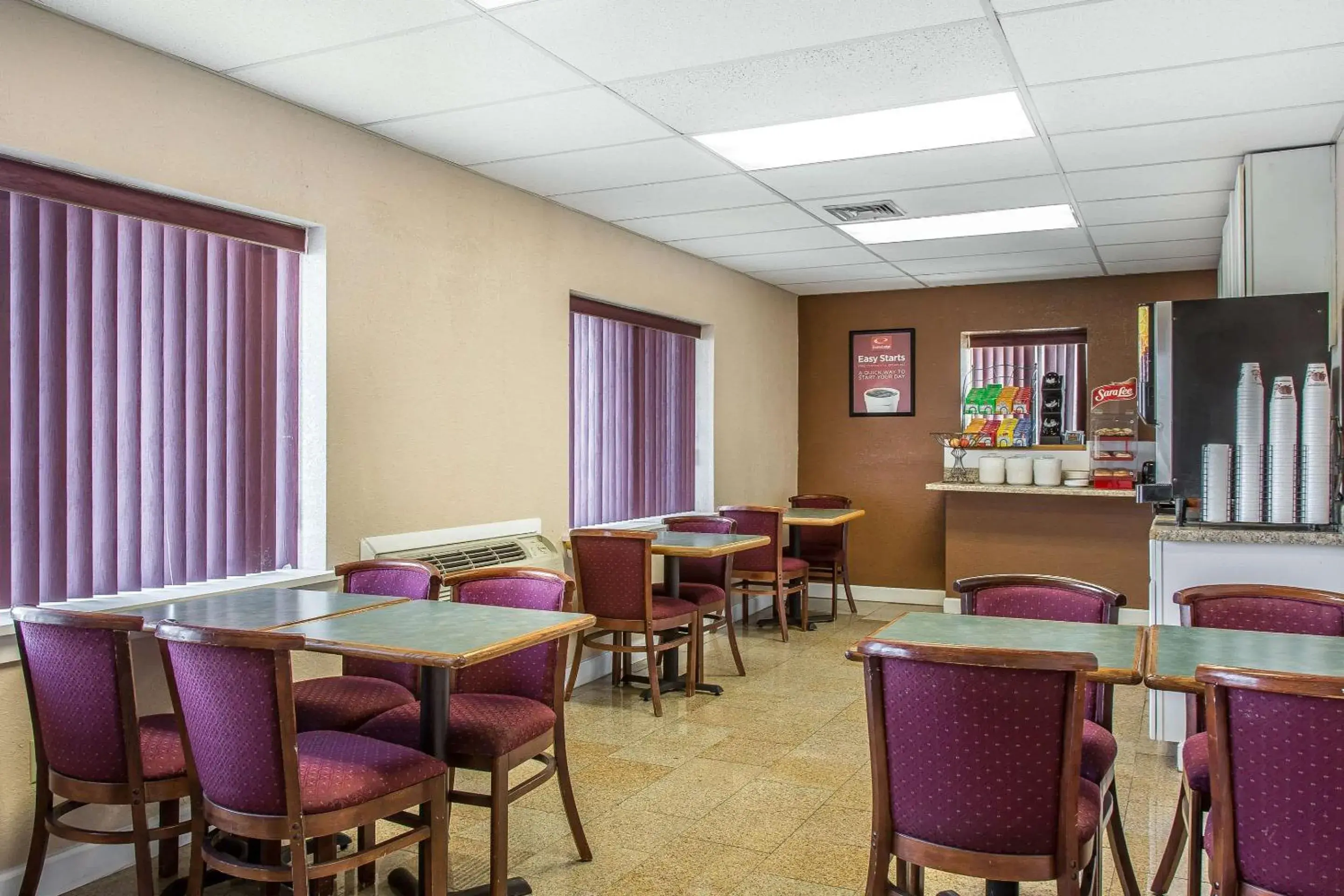 Restaurant/places to eat in Econo Lodge Cranston - Providence Restaurant/places to eat in Econo Lodge Cranston - Providence