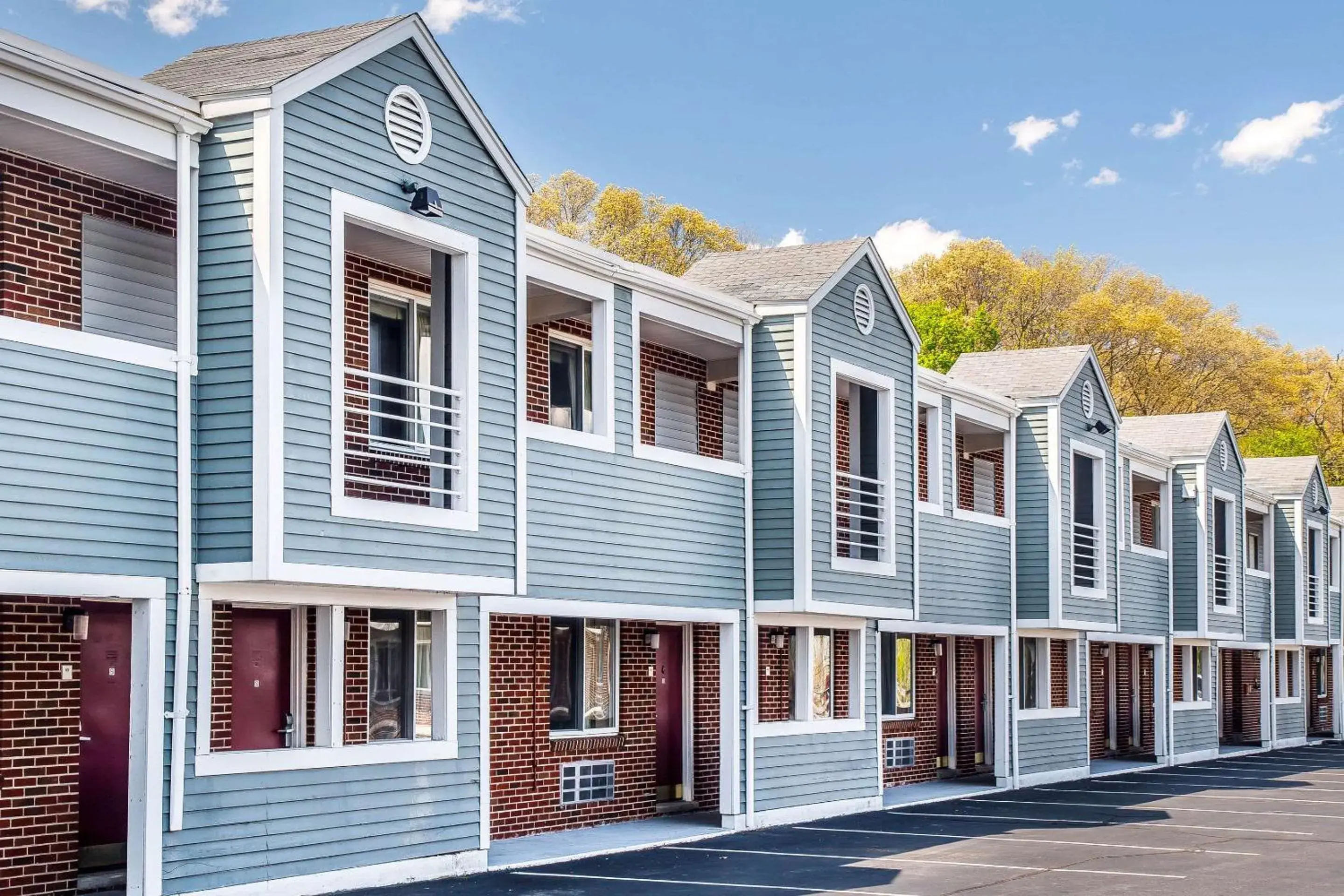 Property building in Econo Lodge Cranston - Providence Property building in Econo Lodge Cranston - Providence