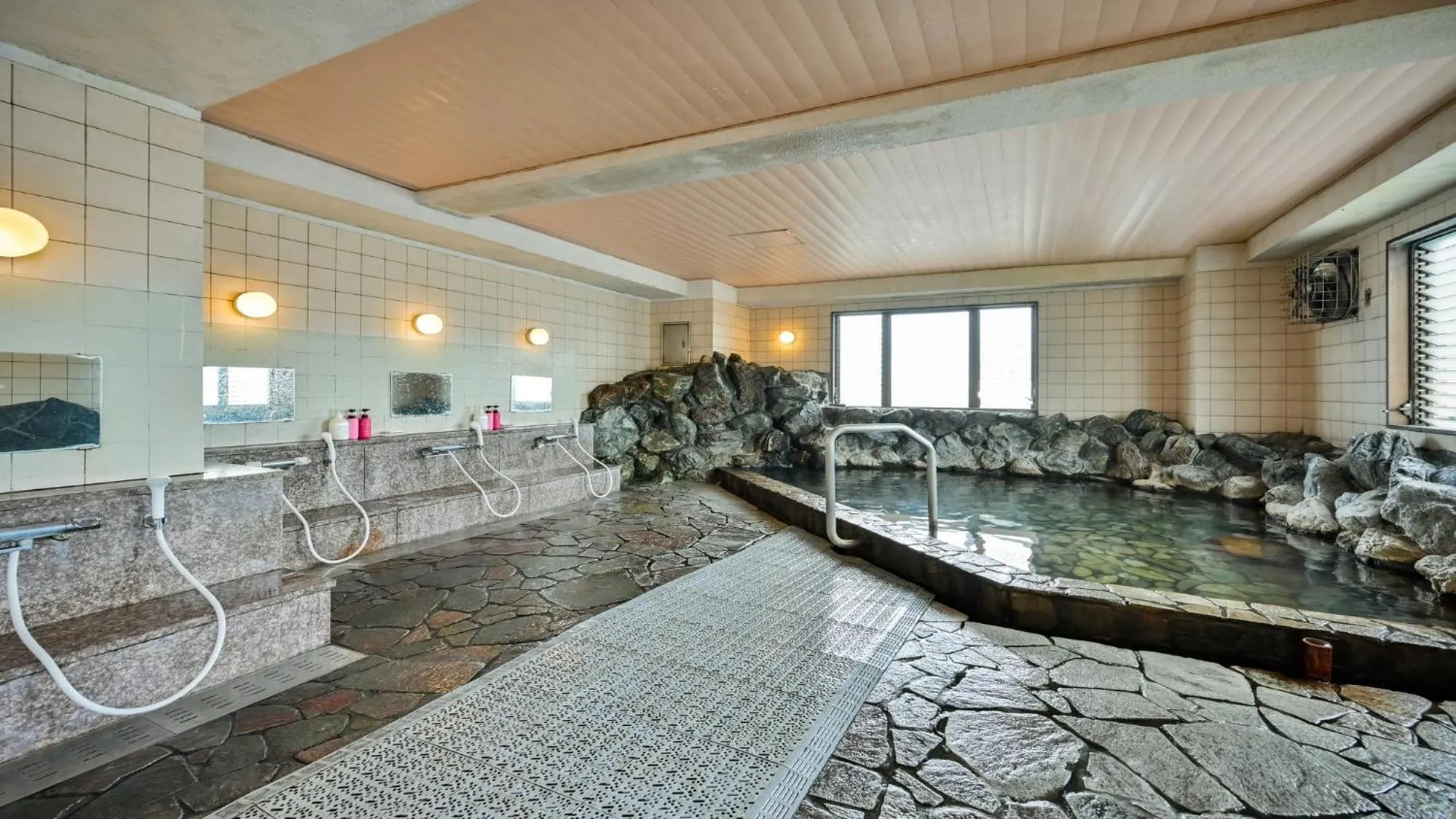 Hot Spring Bath in Hotel Sun Valley Annex