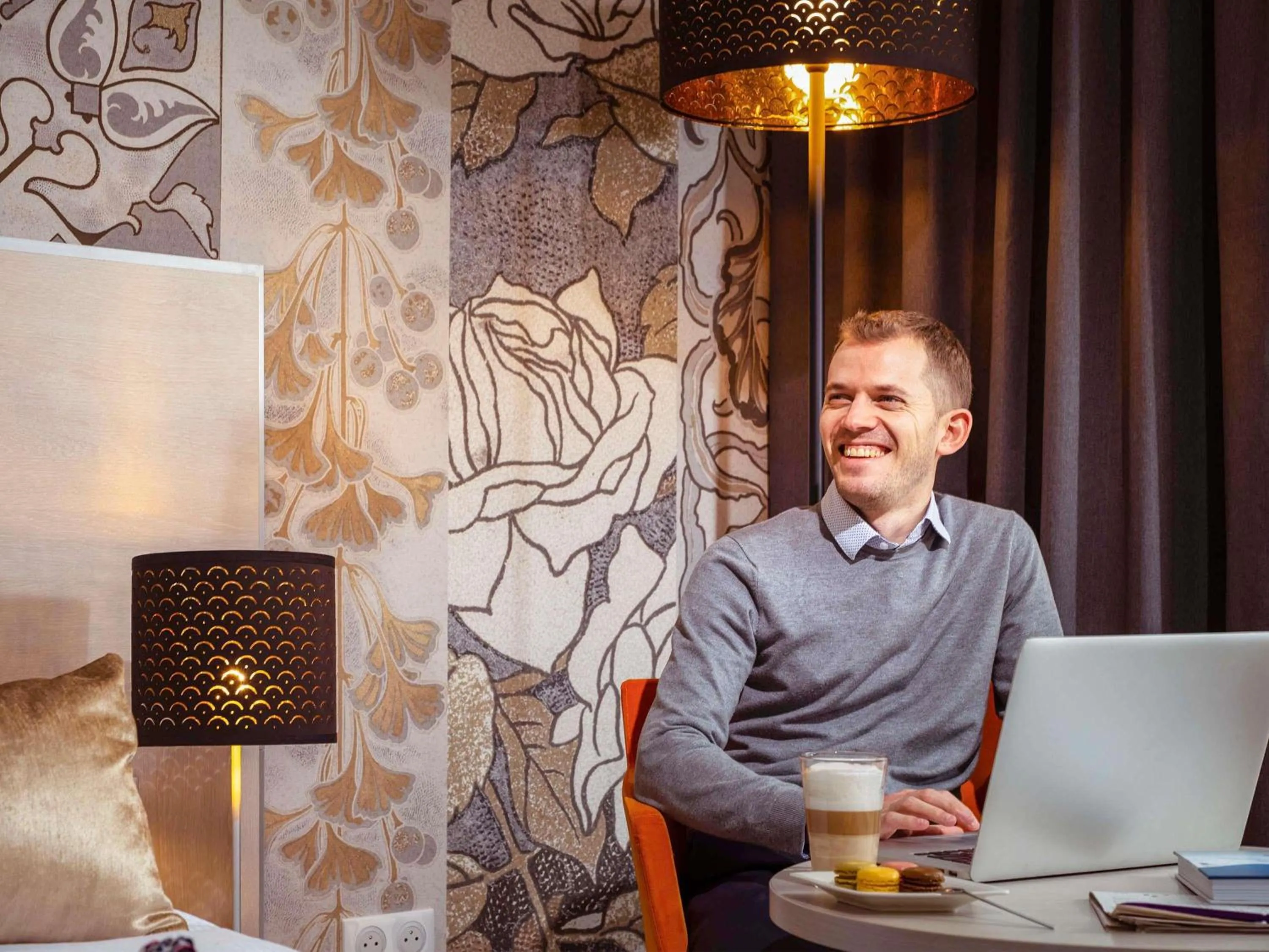 Bedroom in Mercure Bourg En Bresse