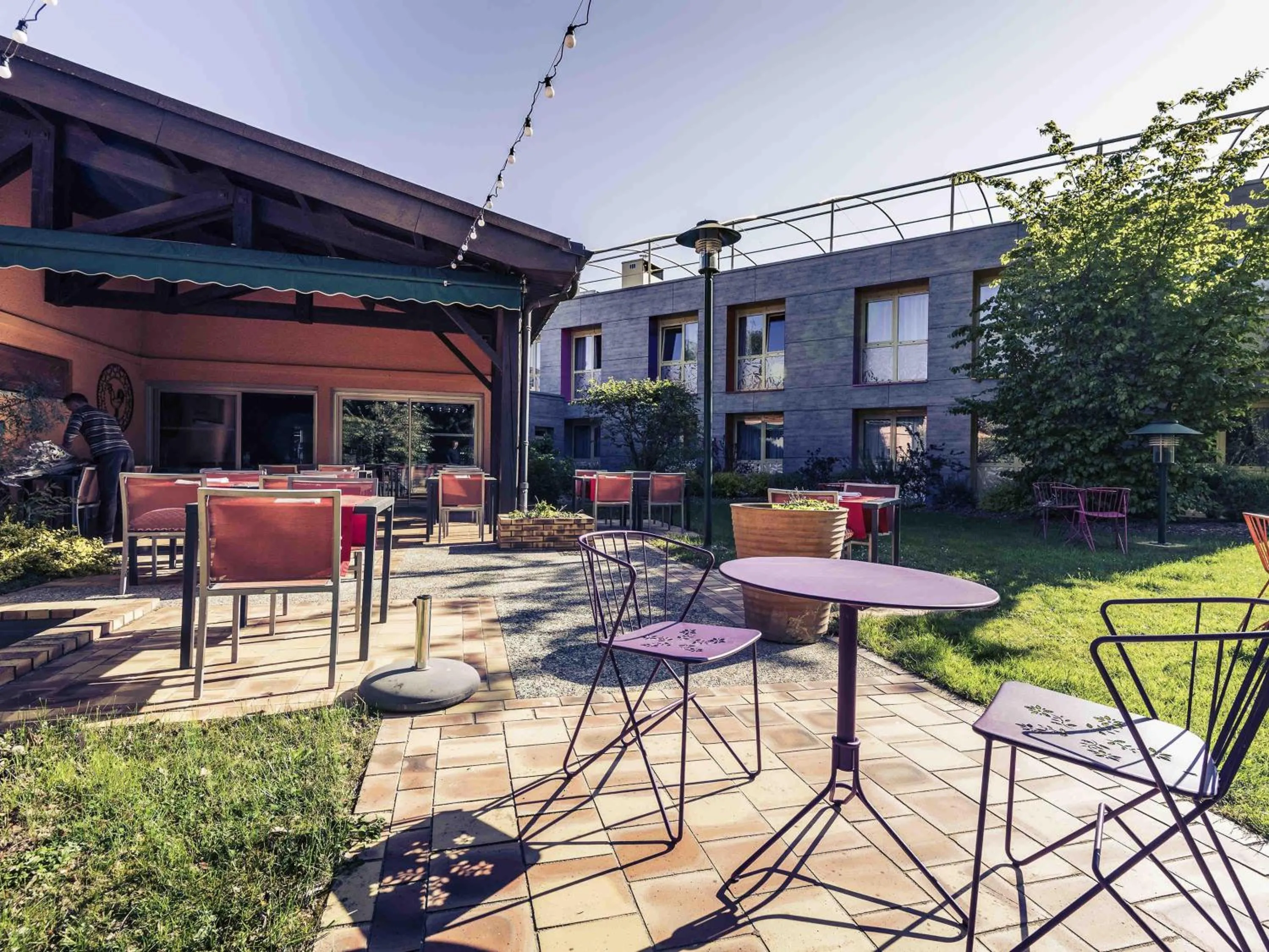 Lounge or bar in Mercure Bourg En Bresse